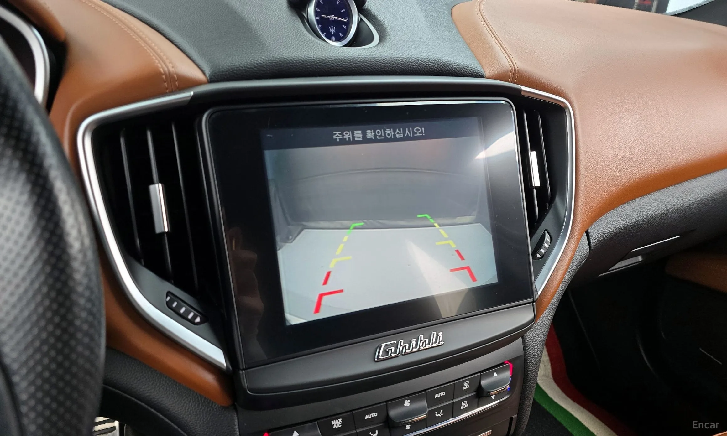 Maserati Ghibli превью 15