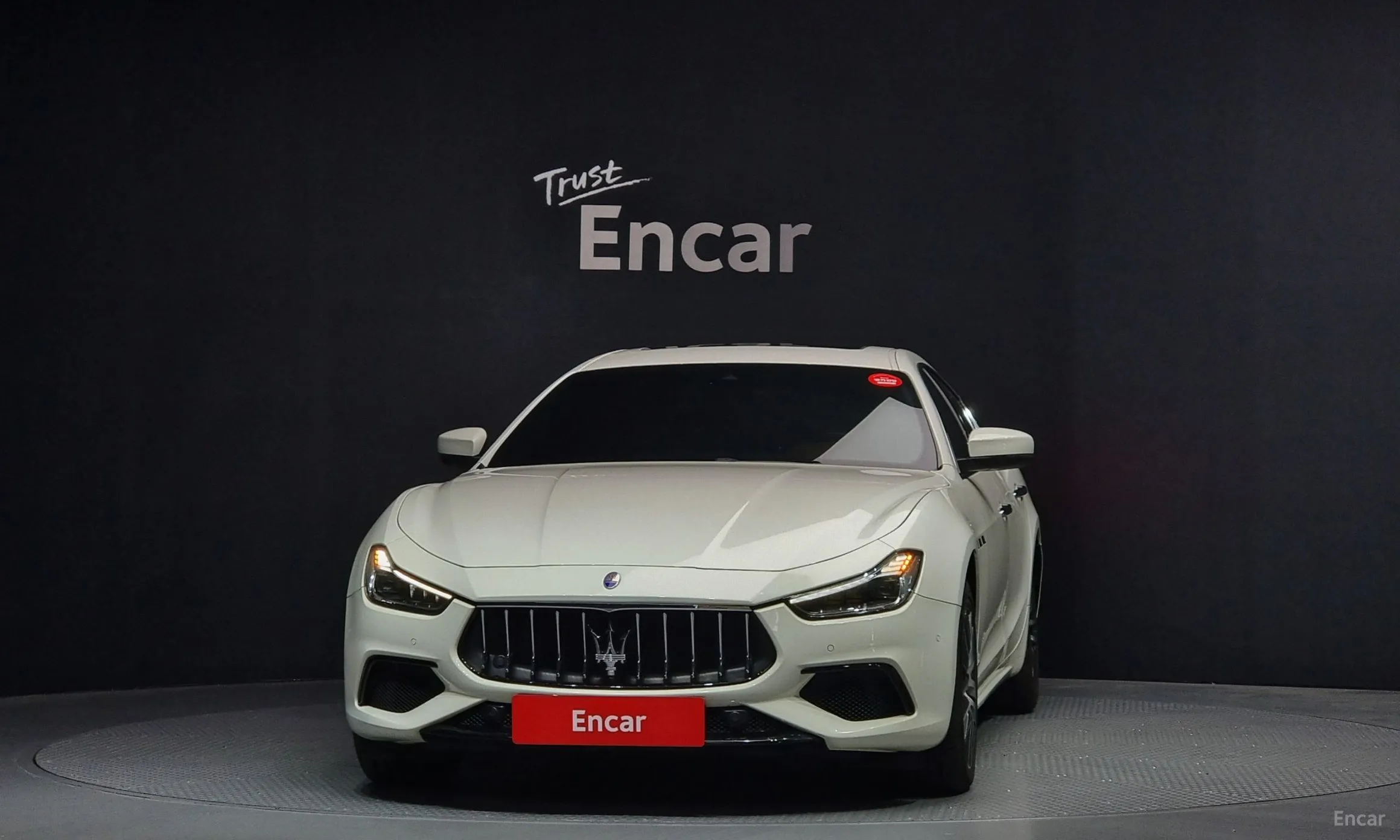 Maserati Ghibli превью 3