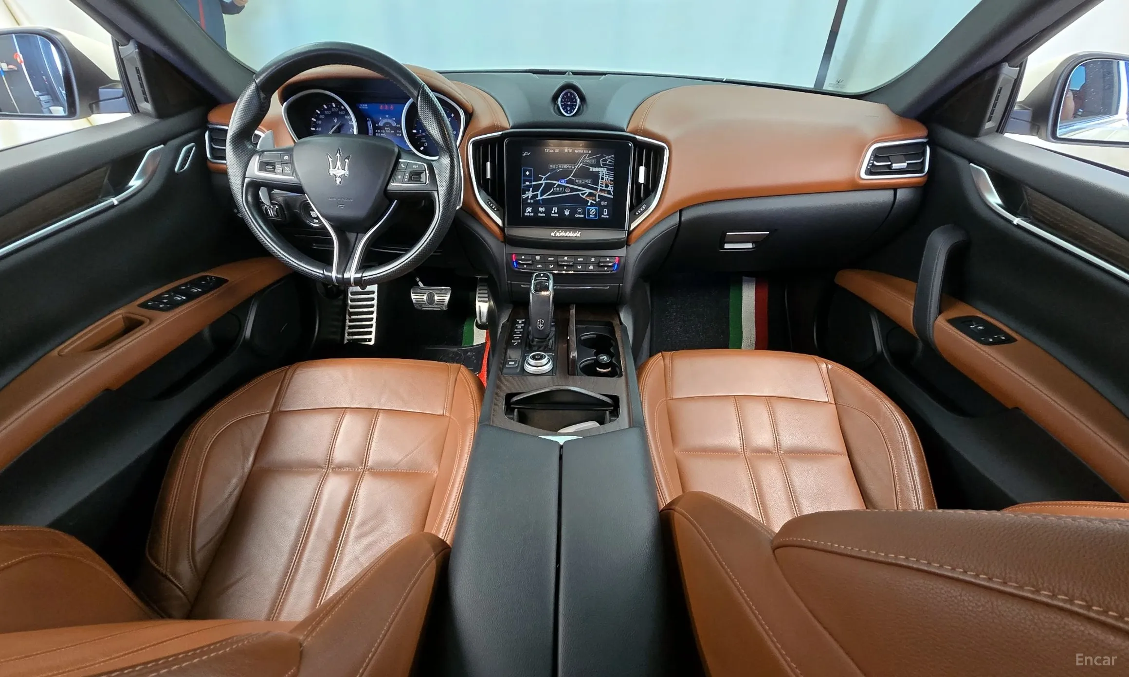 Maserati Ghibli превью 7
