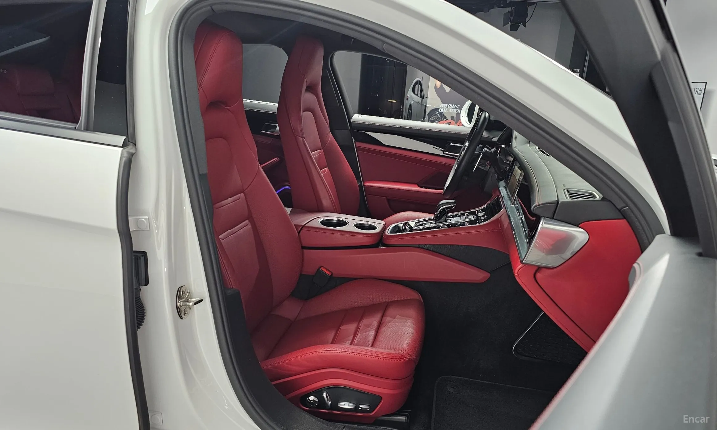Porsche Panamera (971) превью 10