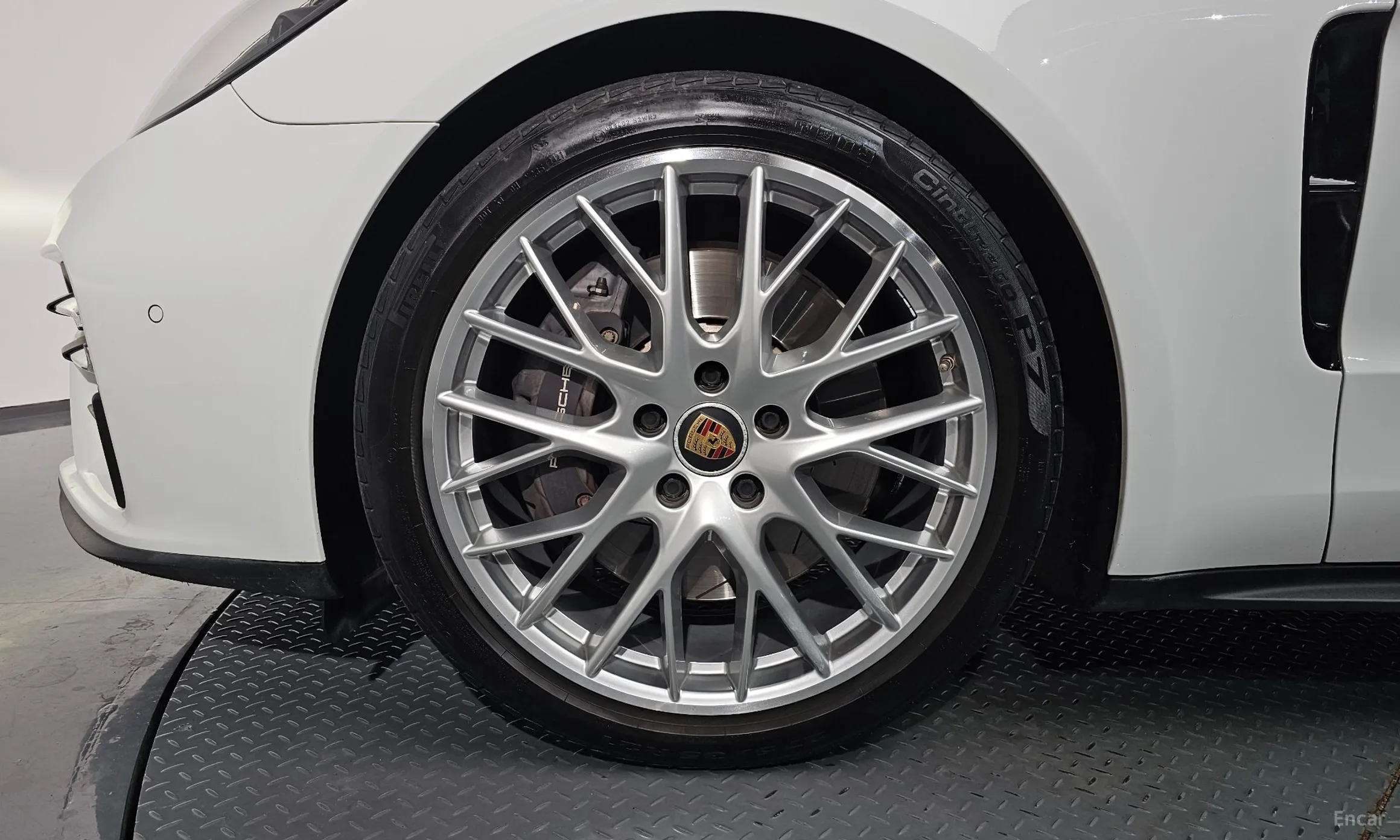 Porsche Panamera (971) превью 5