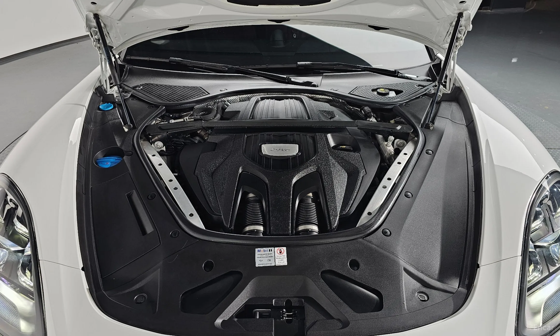 Porsche Panamera (971) превью 6