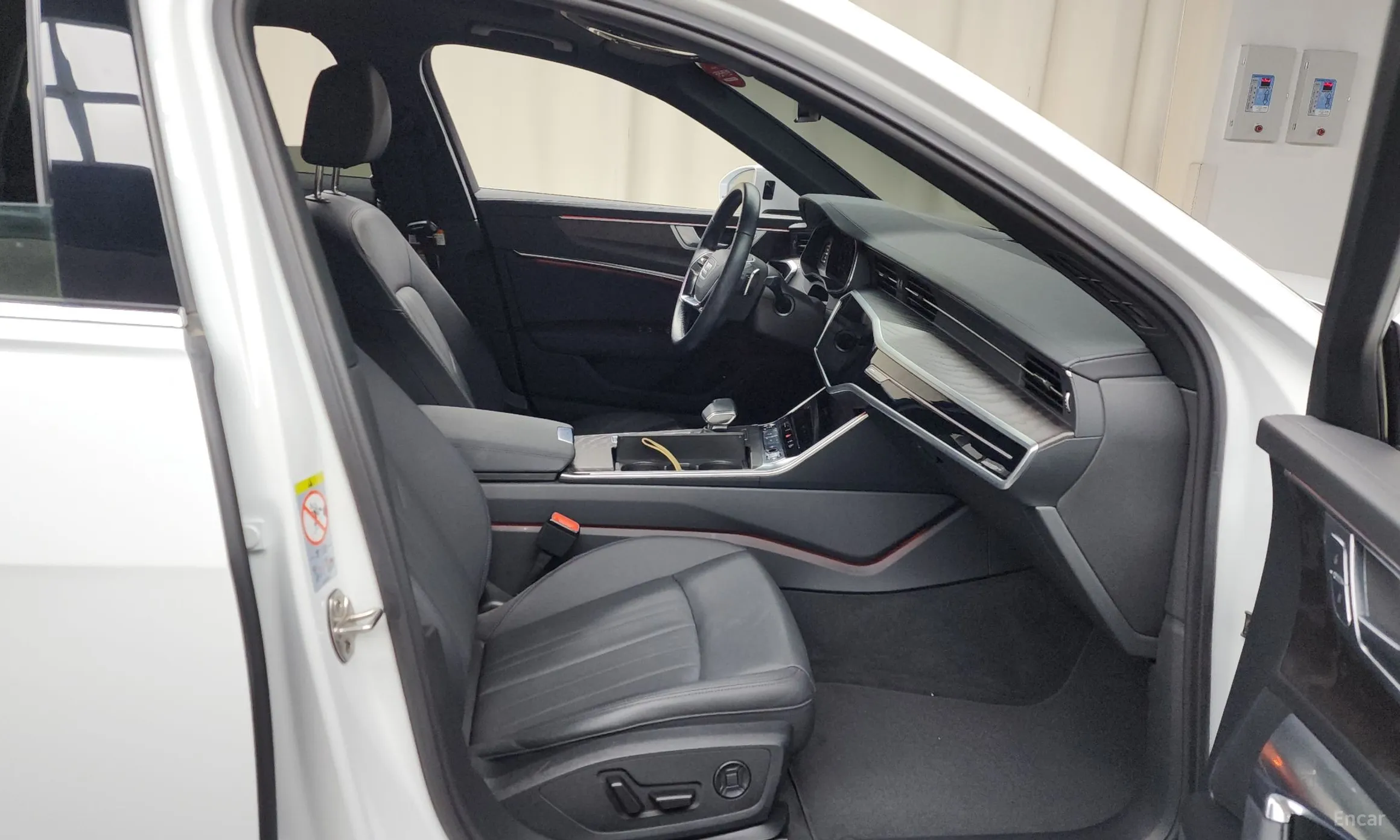 Audi A6 (C8) превью 11