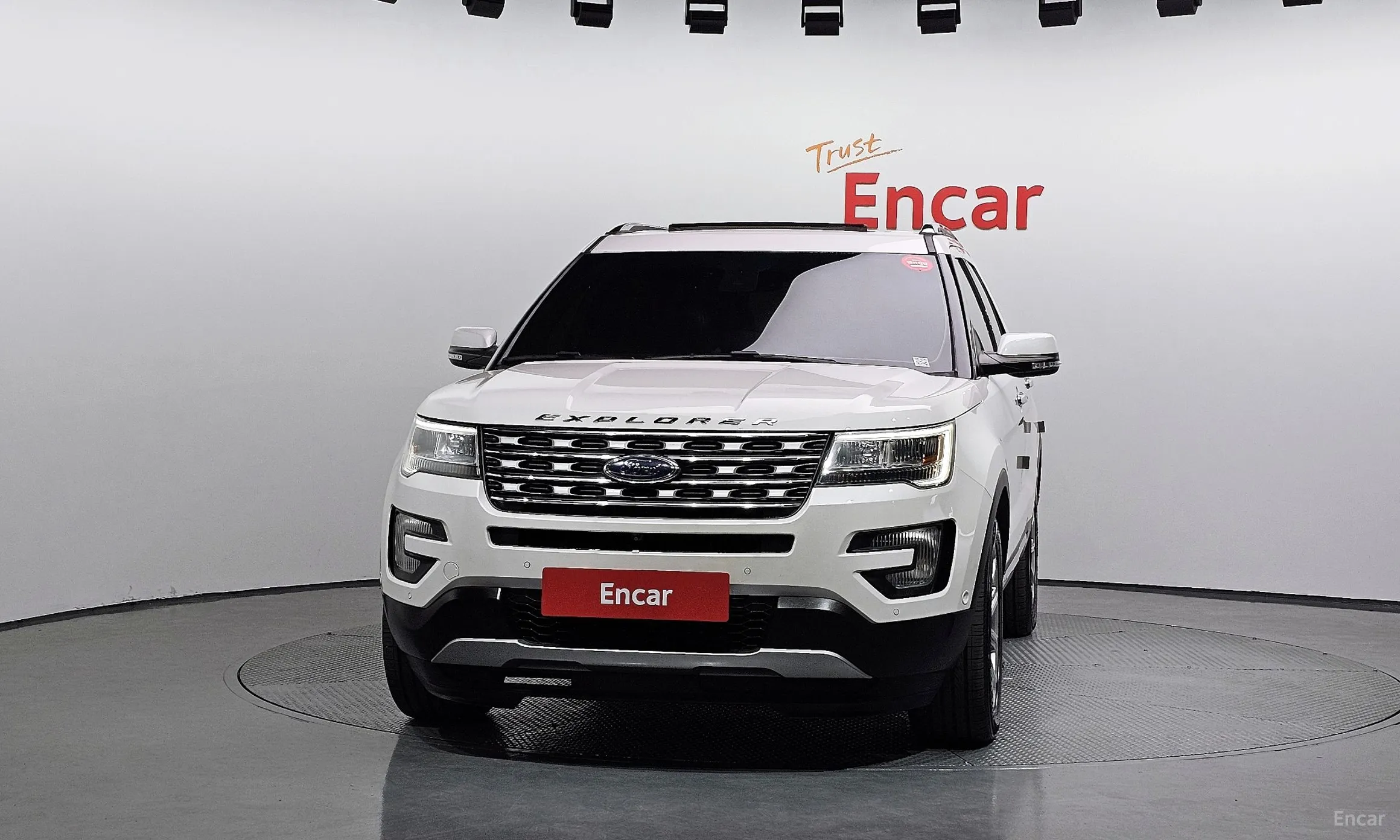 Ford Explorer превью 3