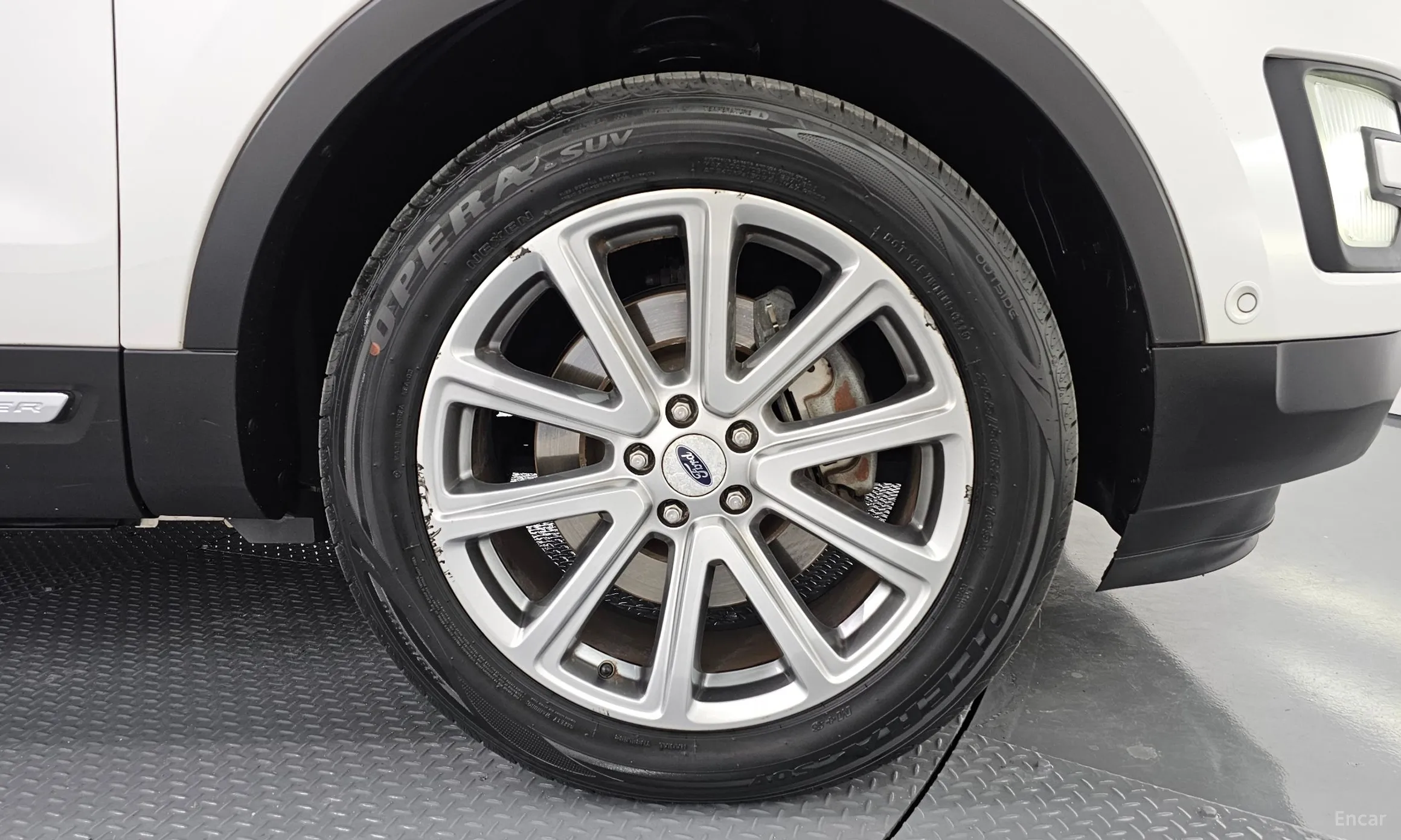 Ford Explorer превью 5