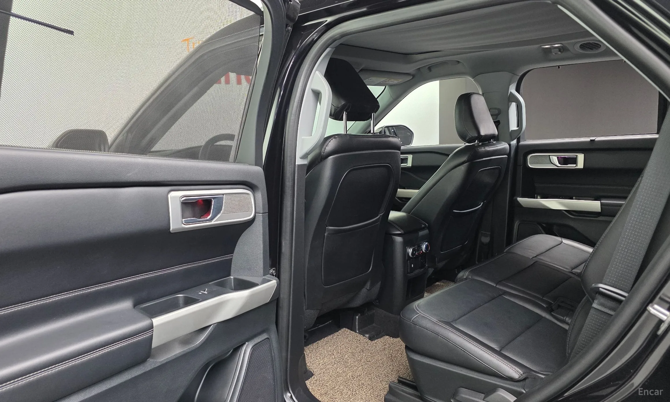 Ford Explorer 6th Generation превью 17