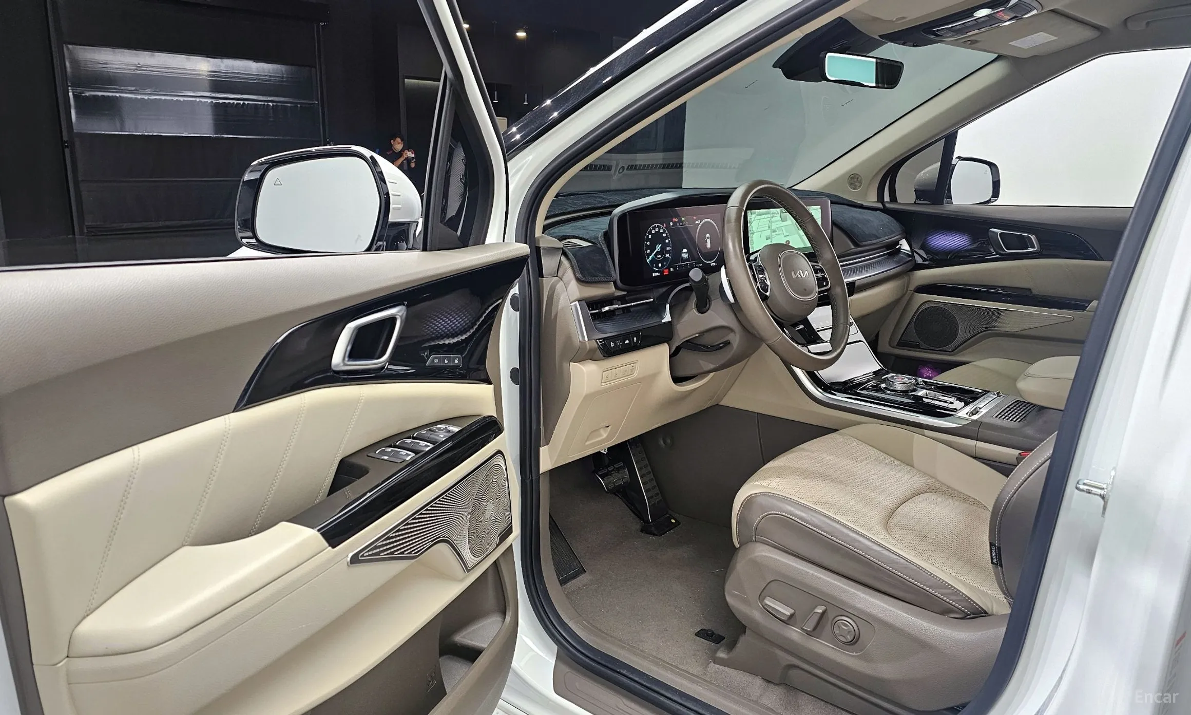 Kia Carnival Gen 4 превью 11