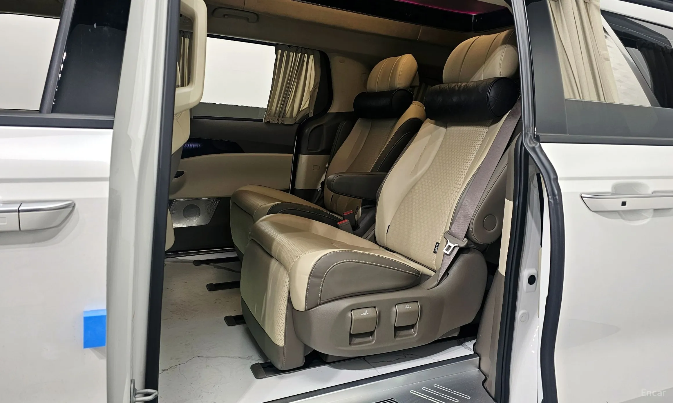 Kia Carnival Gen 4 превью 12