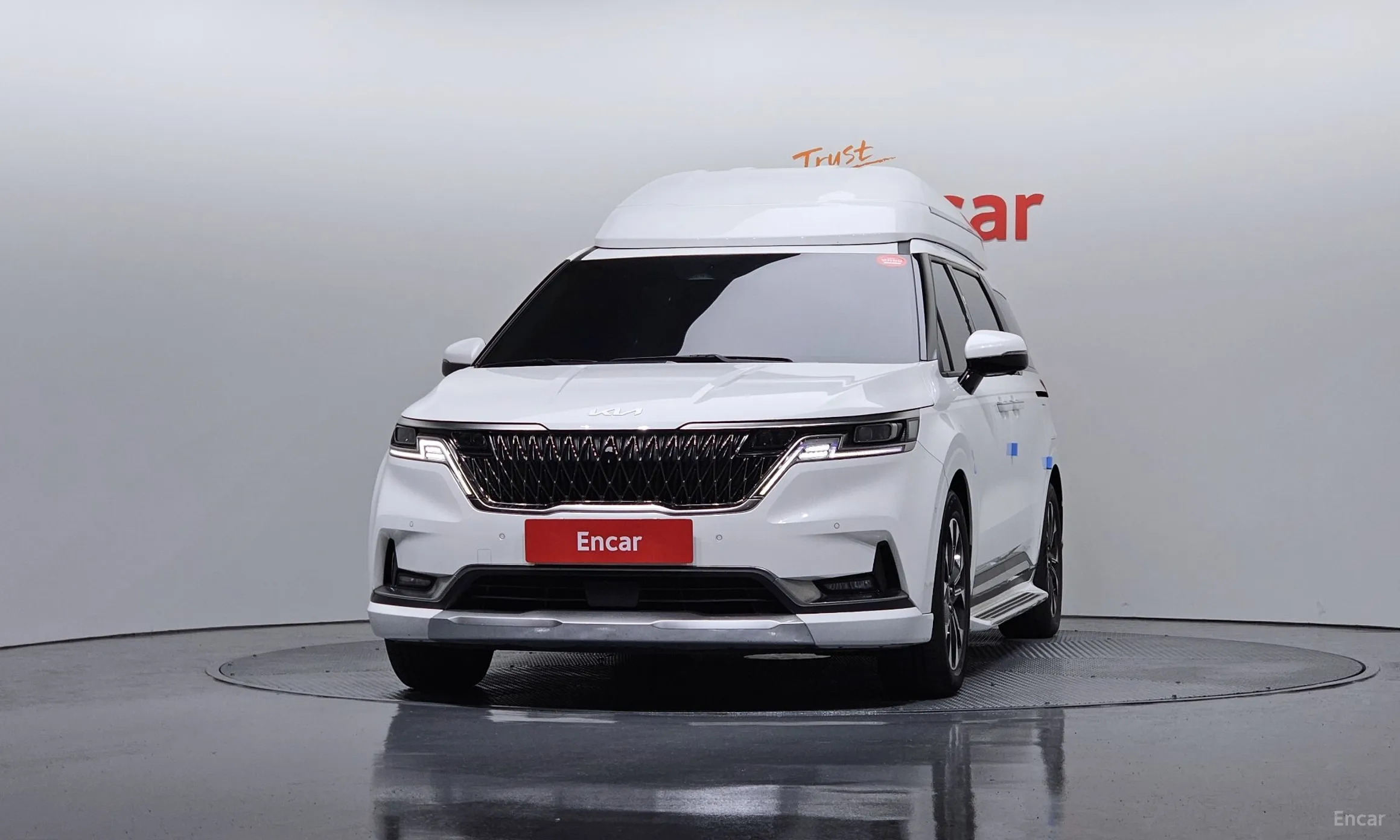 Kia Carnival Gen 4 превью 3