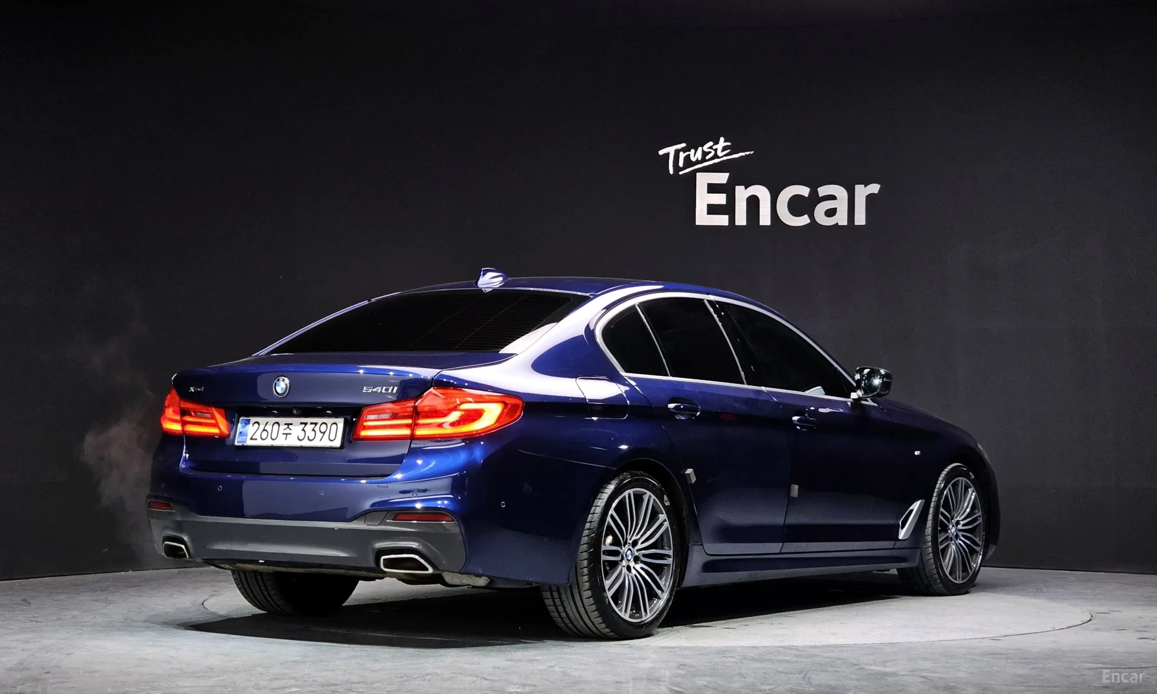 BMW 5 Series (G30) превью 2