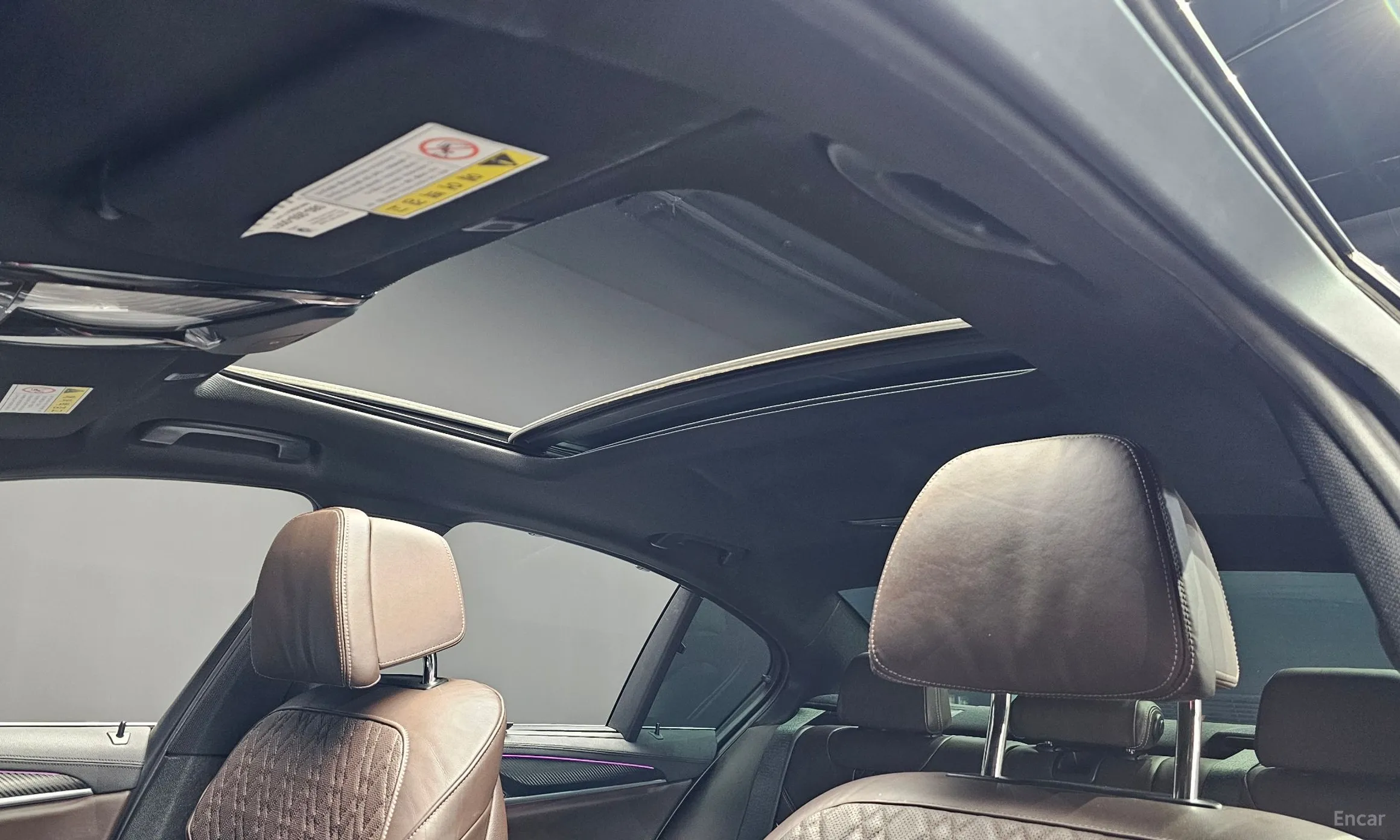 BMW 5 Series (G30) превью 19