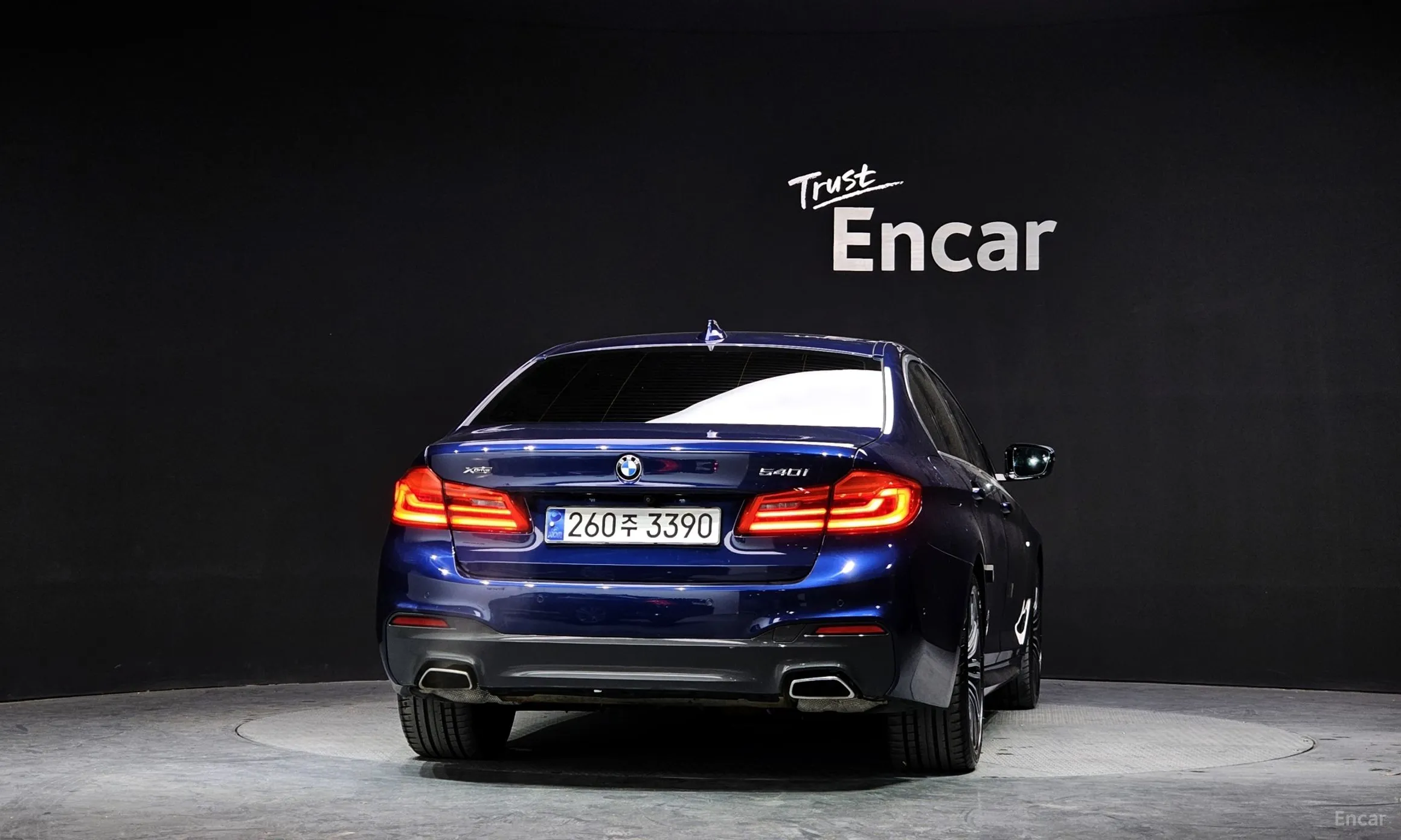 BMW 5 Series (G30) превью 4