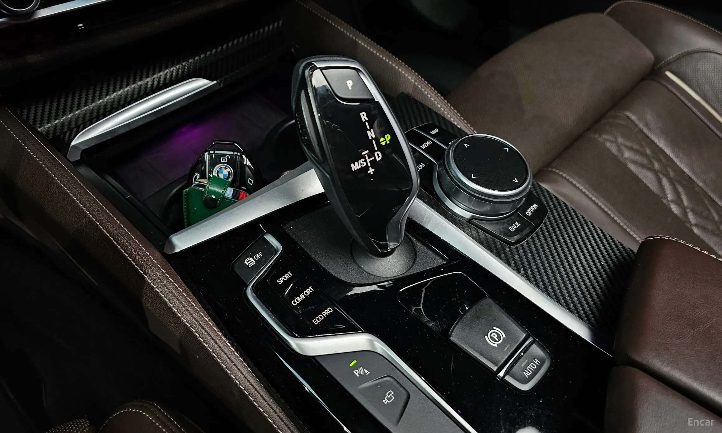 BMW 5 Series (G30) превью 9