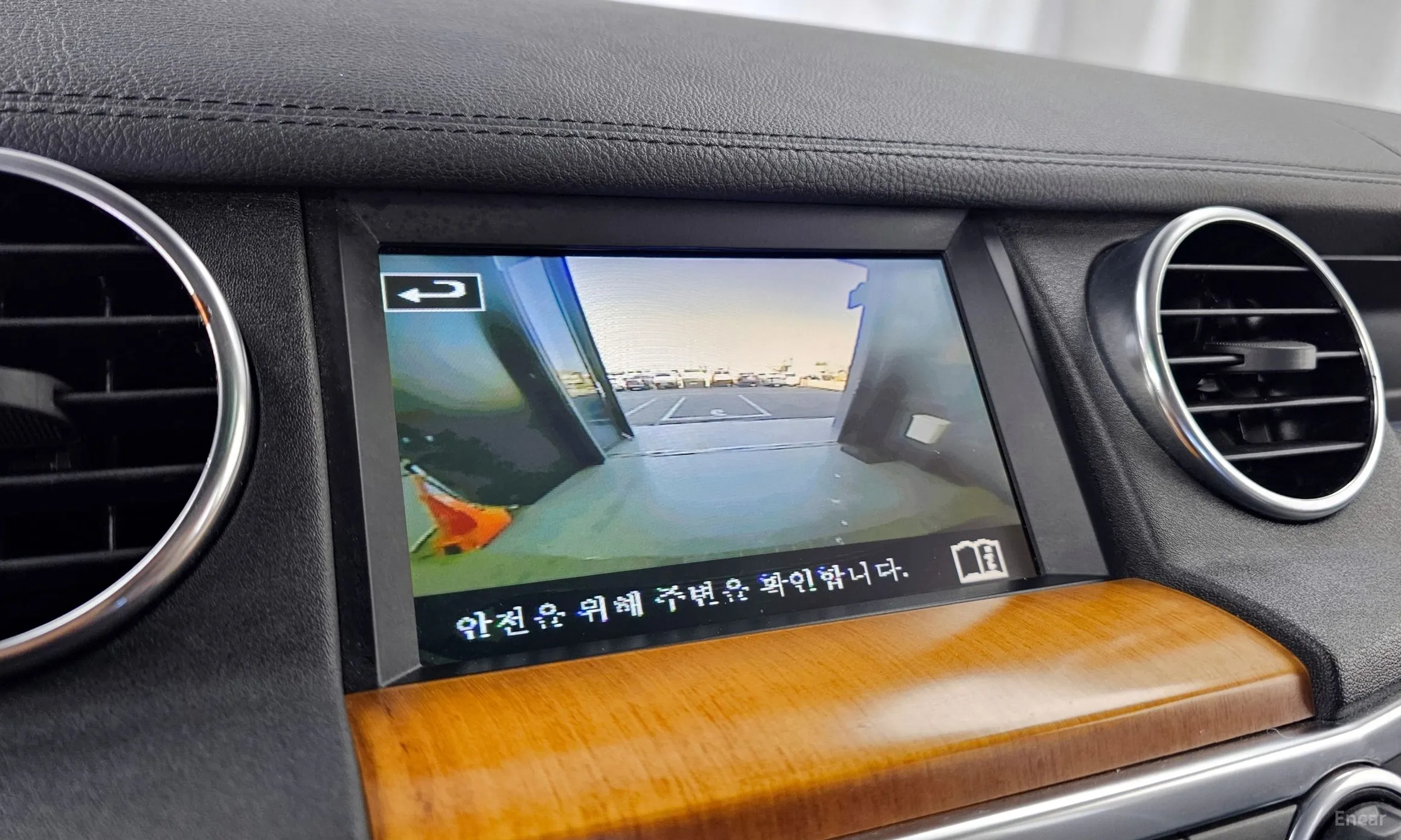 Land Rover Discovery 4 превью 15