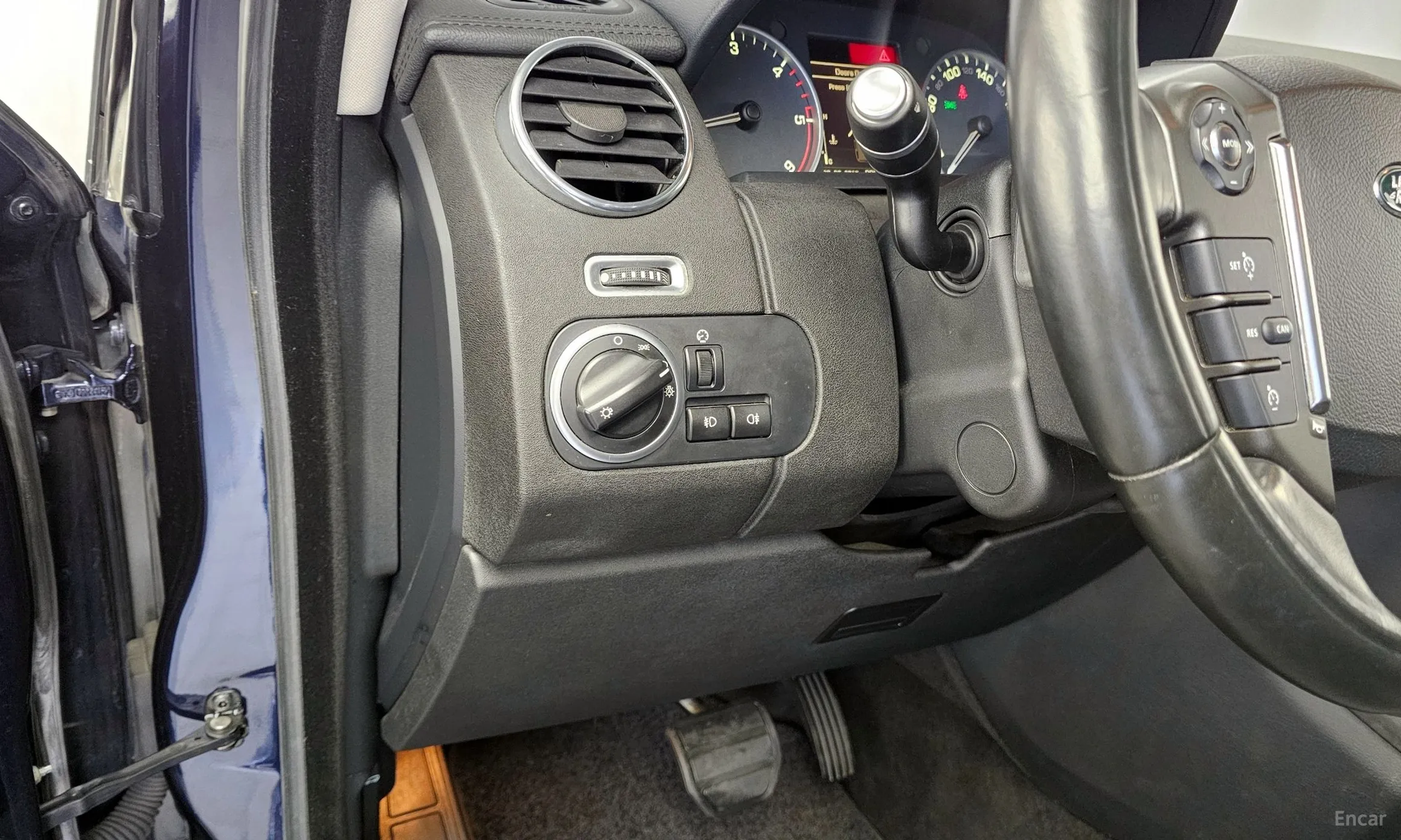 Land Rover Discovery 4 превью 16
