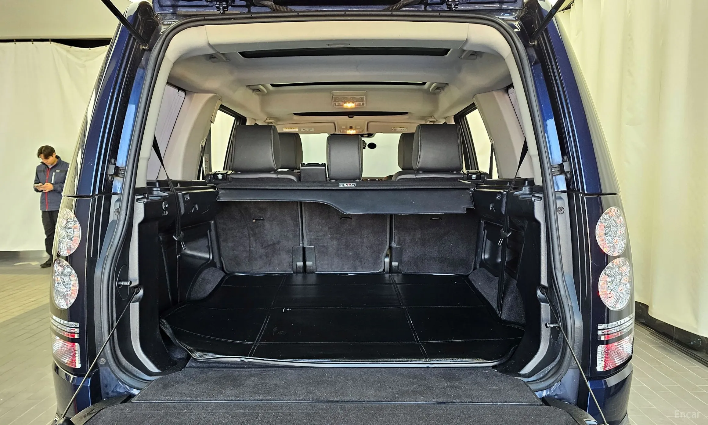 Land Rover Discovery 4 превью 20