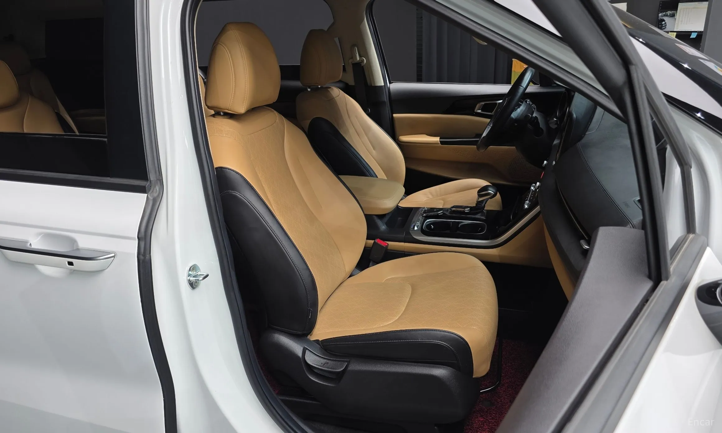 Kia Carnival Gen 4 превью 12