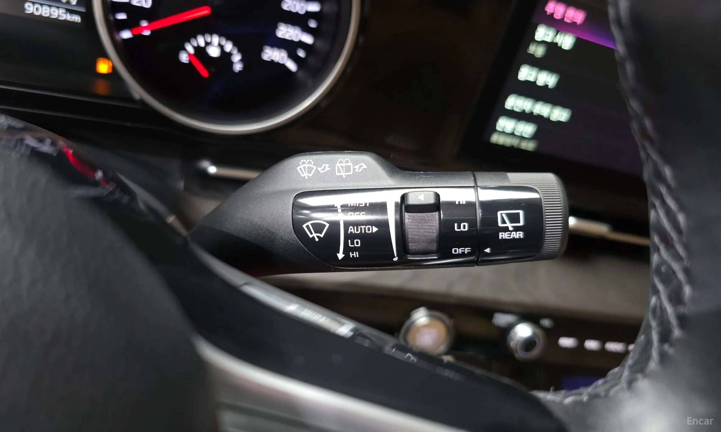 Kia Carnival Gen 4 превью 16