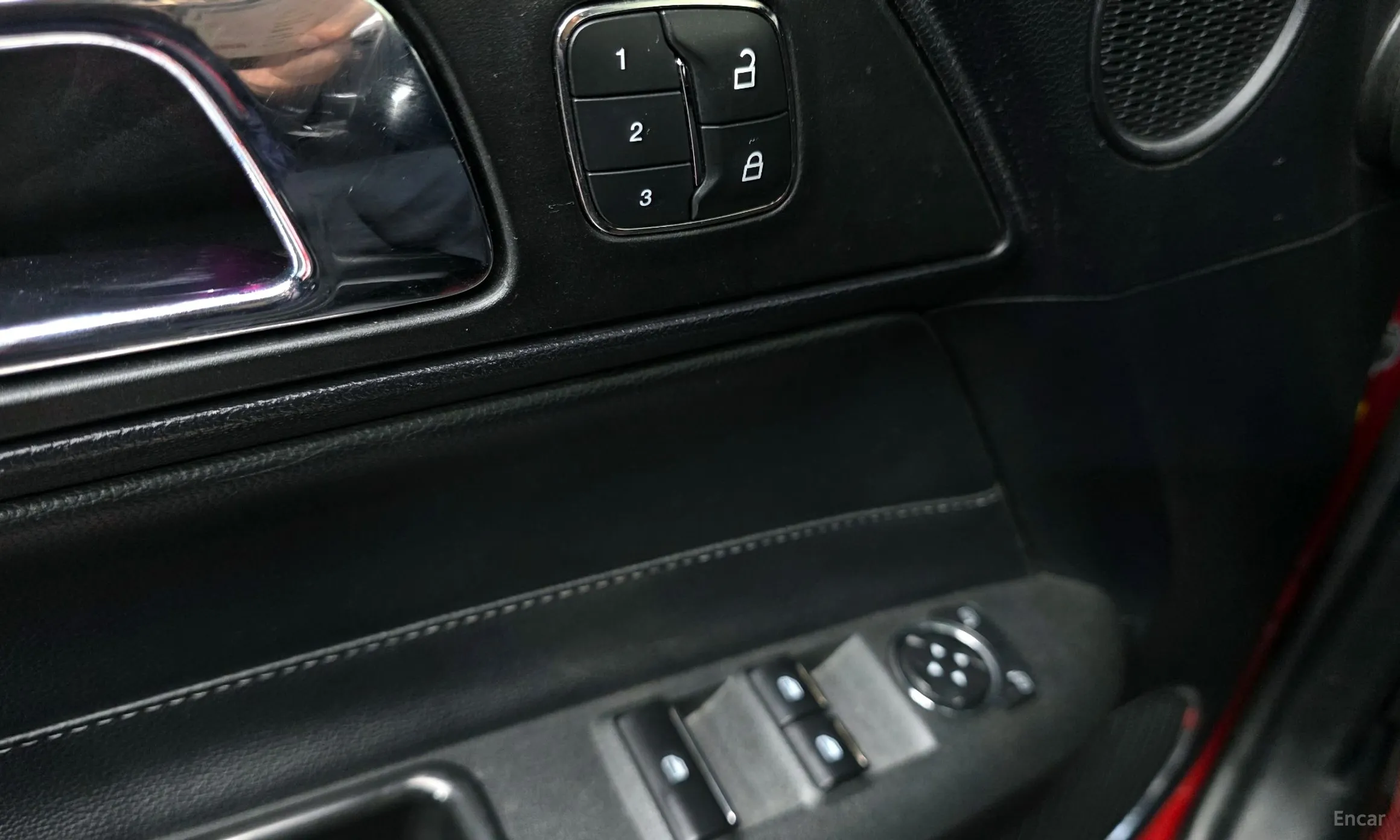 Ford Mustang превью 17