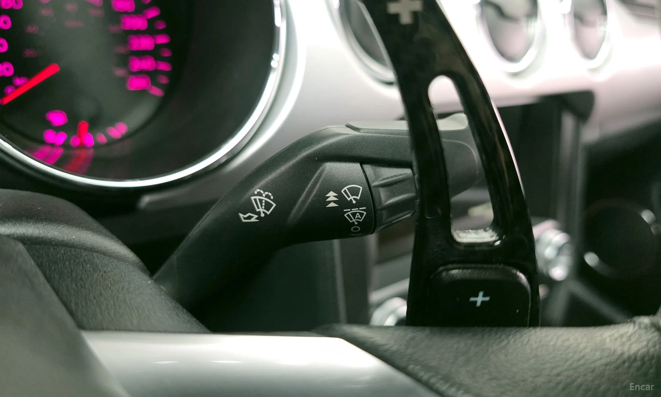 Ford Mustang превью 19