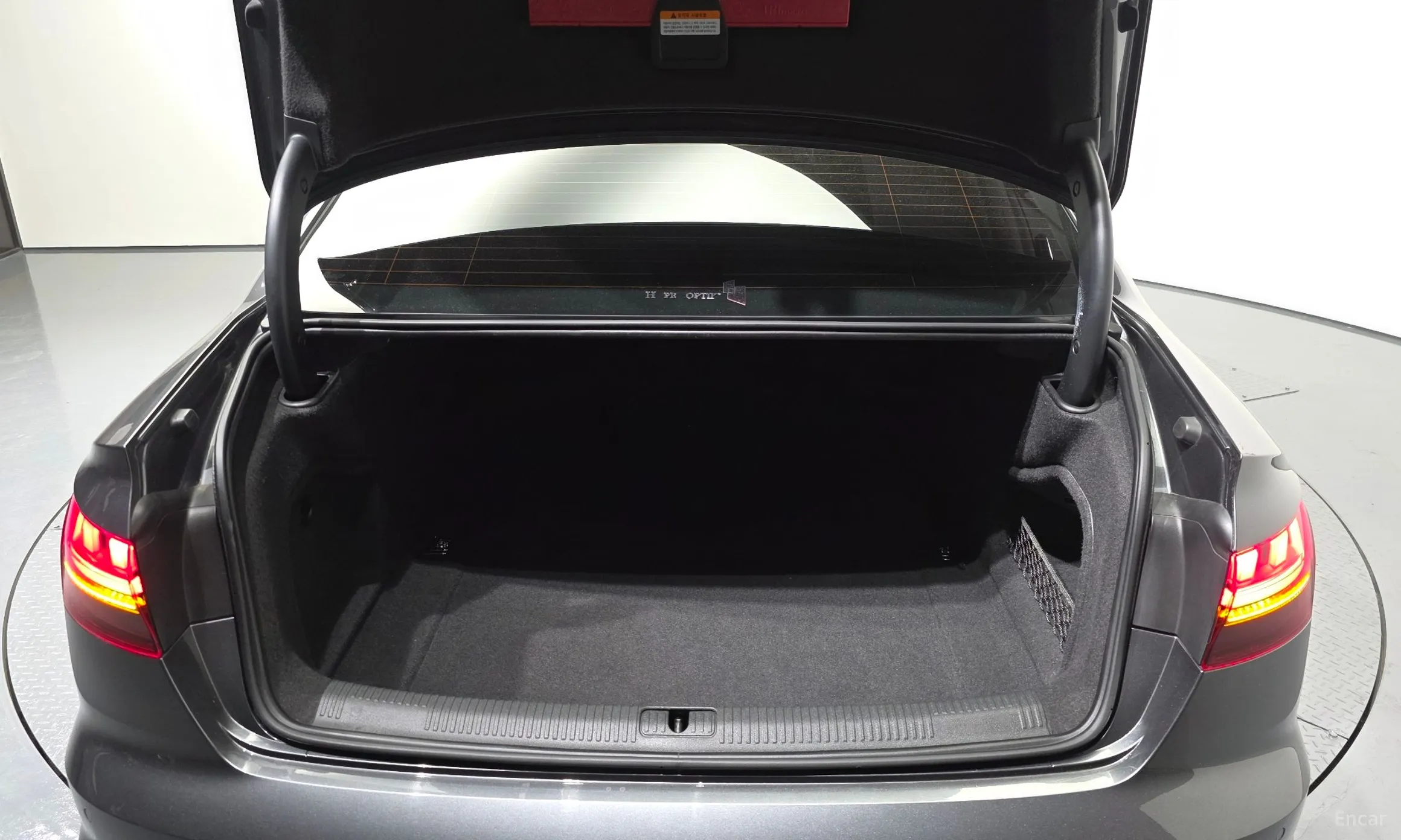 Audi A4 (B9) превью 20
