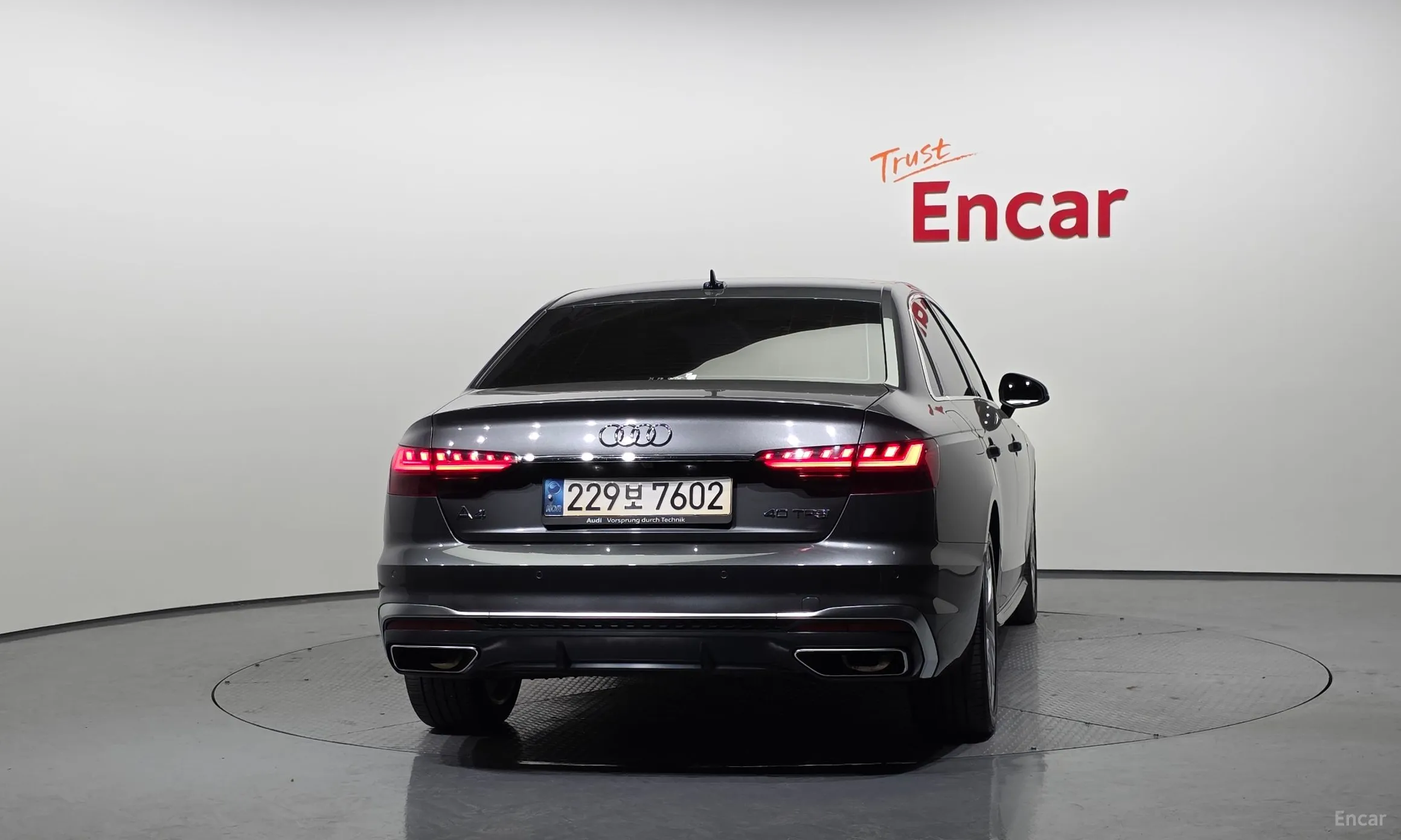 Audi A4 (B9) превью 4