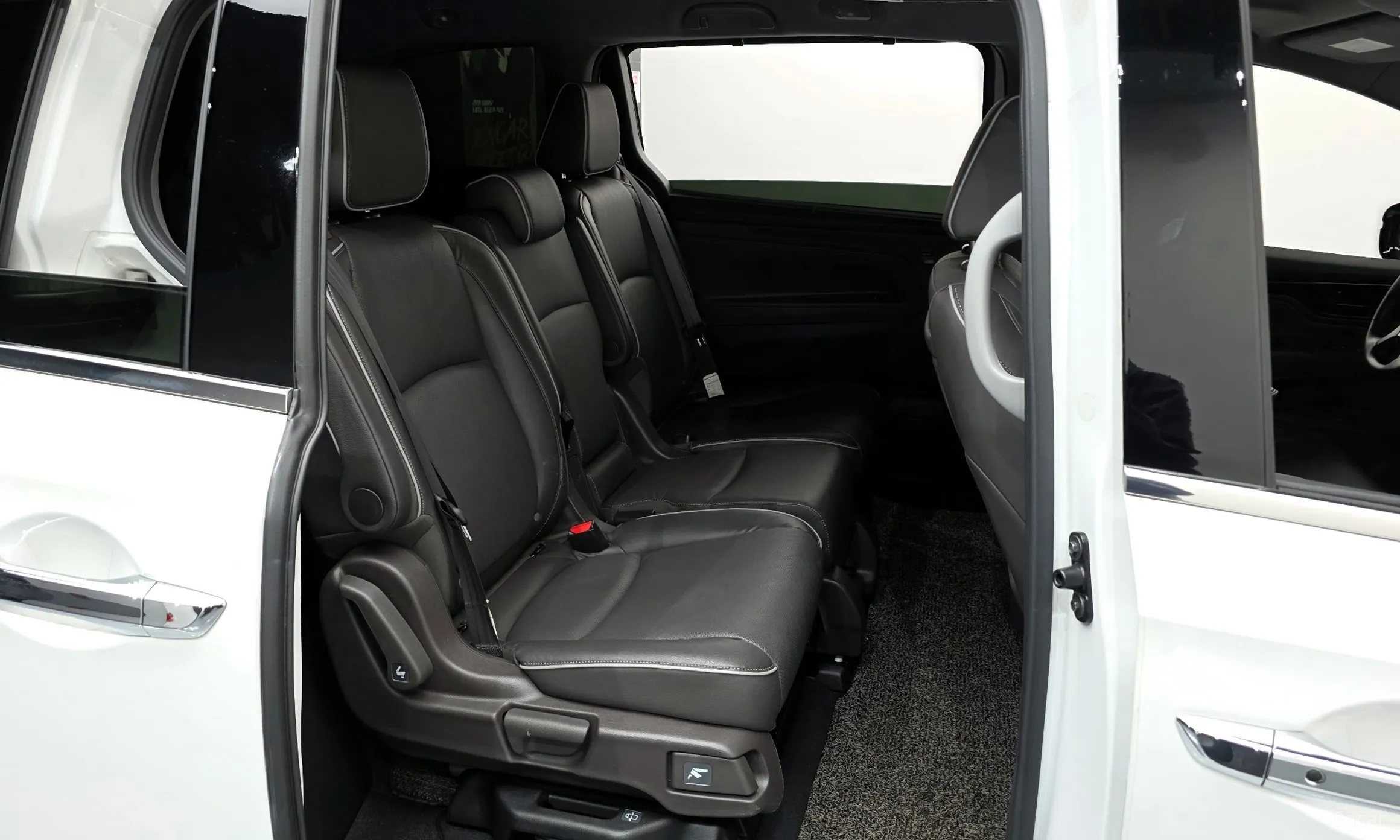 Honda Odyssey превью 12