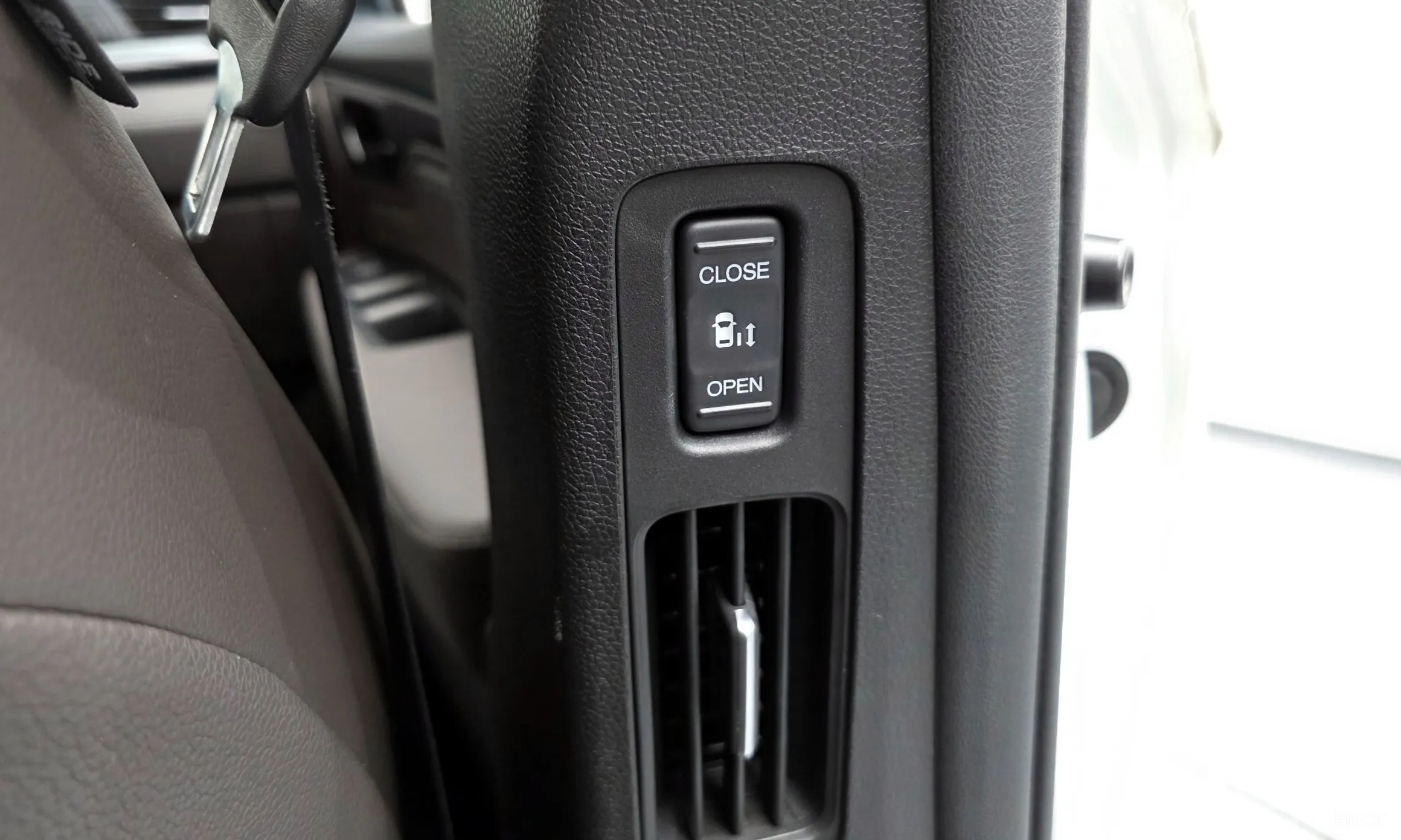 Honda Odyssey превью 19