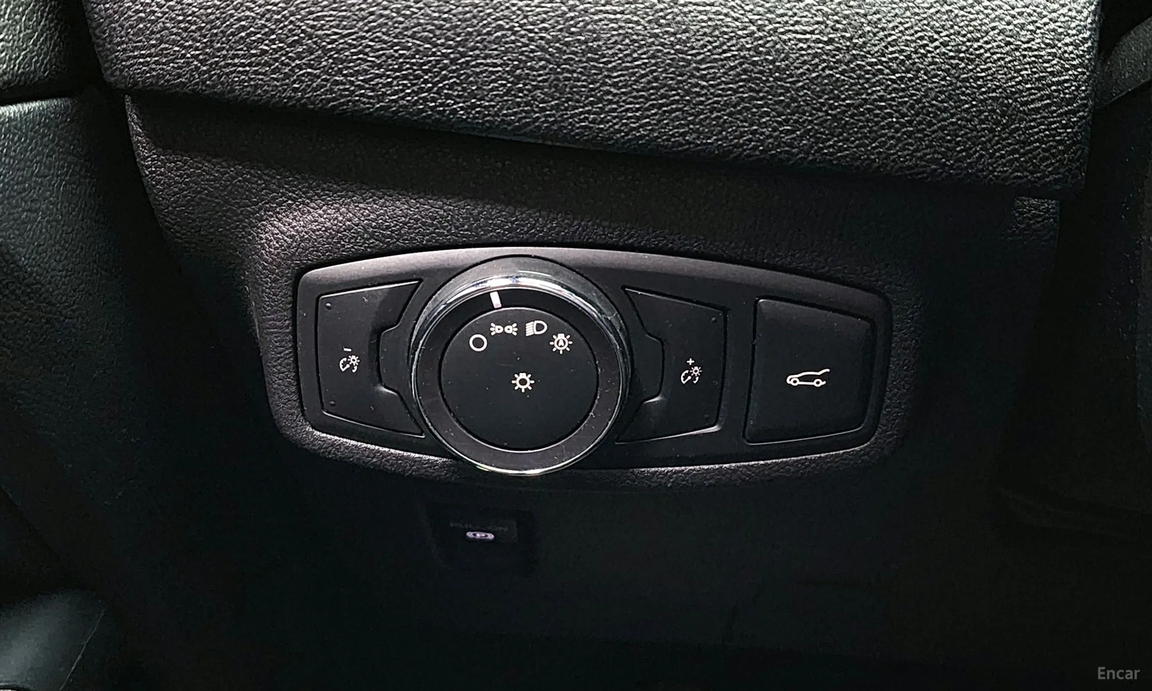Lincoln MKC превью 18