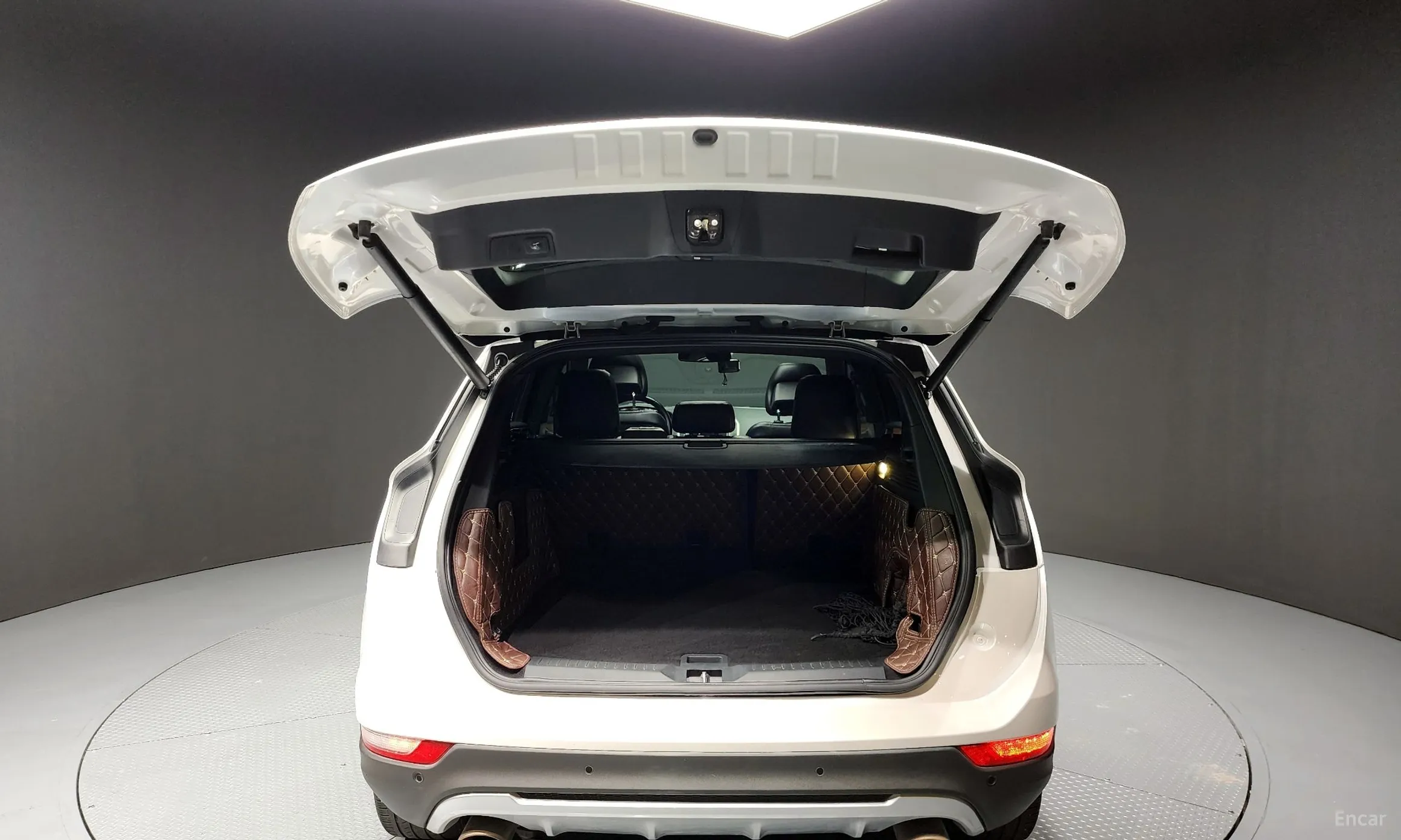 Lincoln MKC превью 20