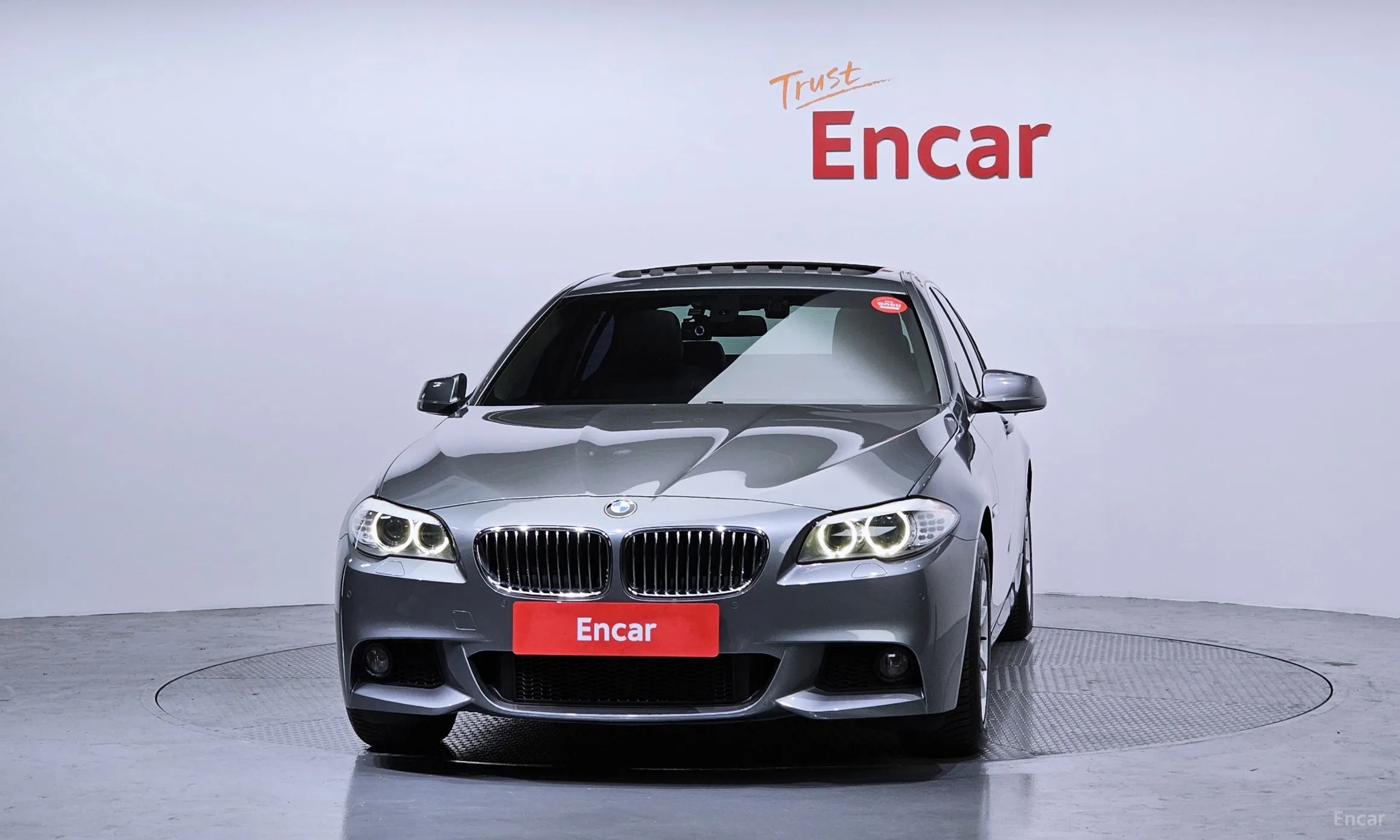 BMW 5 Series (F10) превью 3