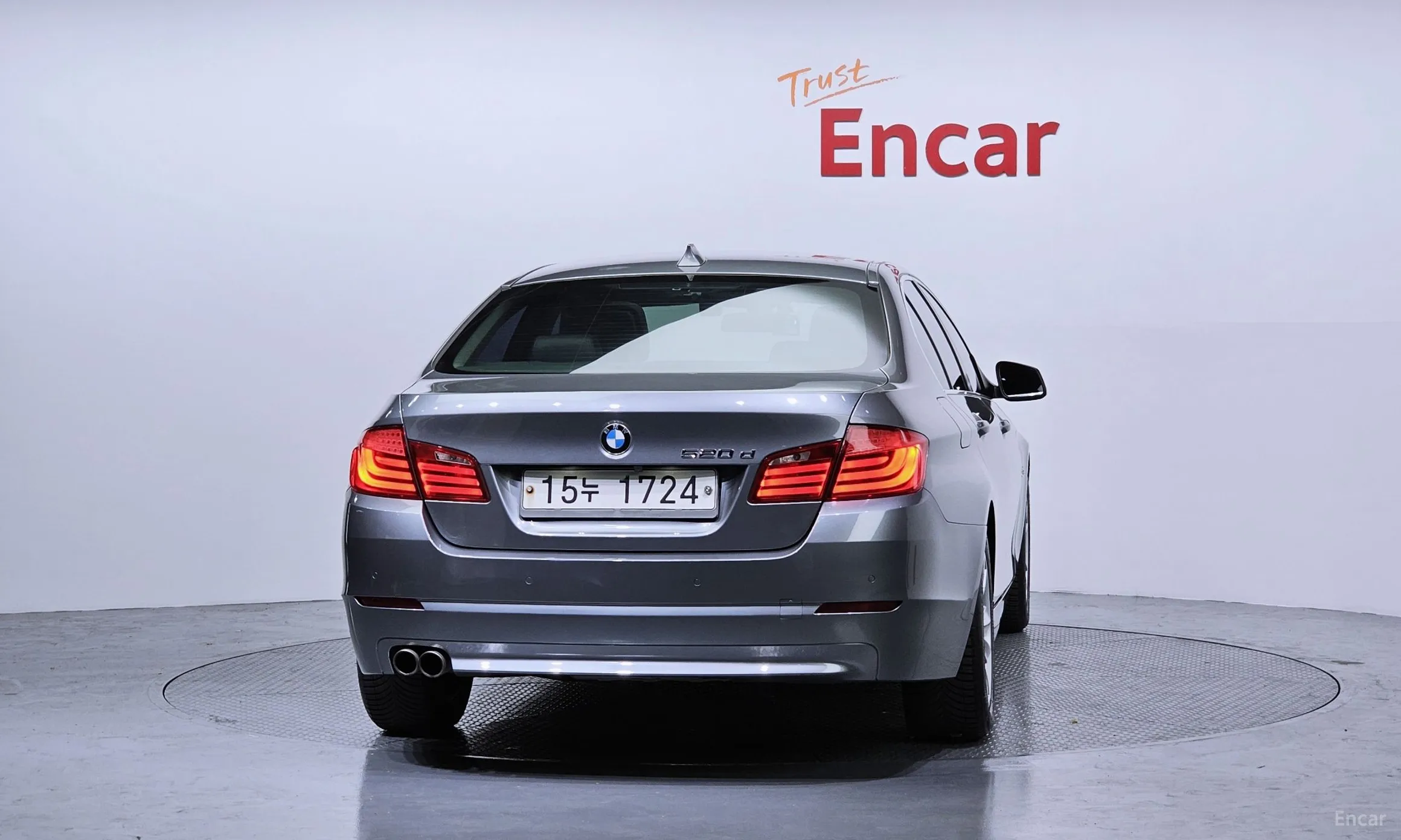 BMW 5 Series (F10) превью 4