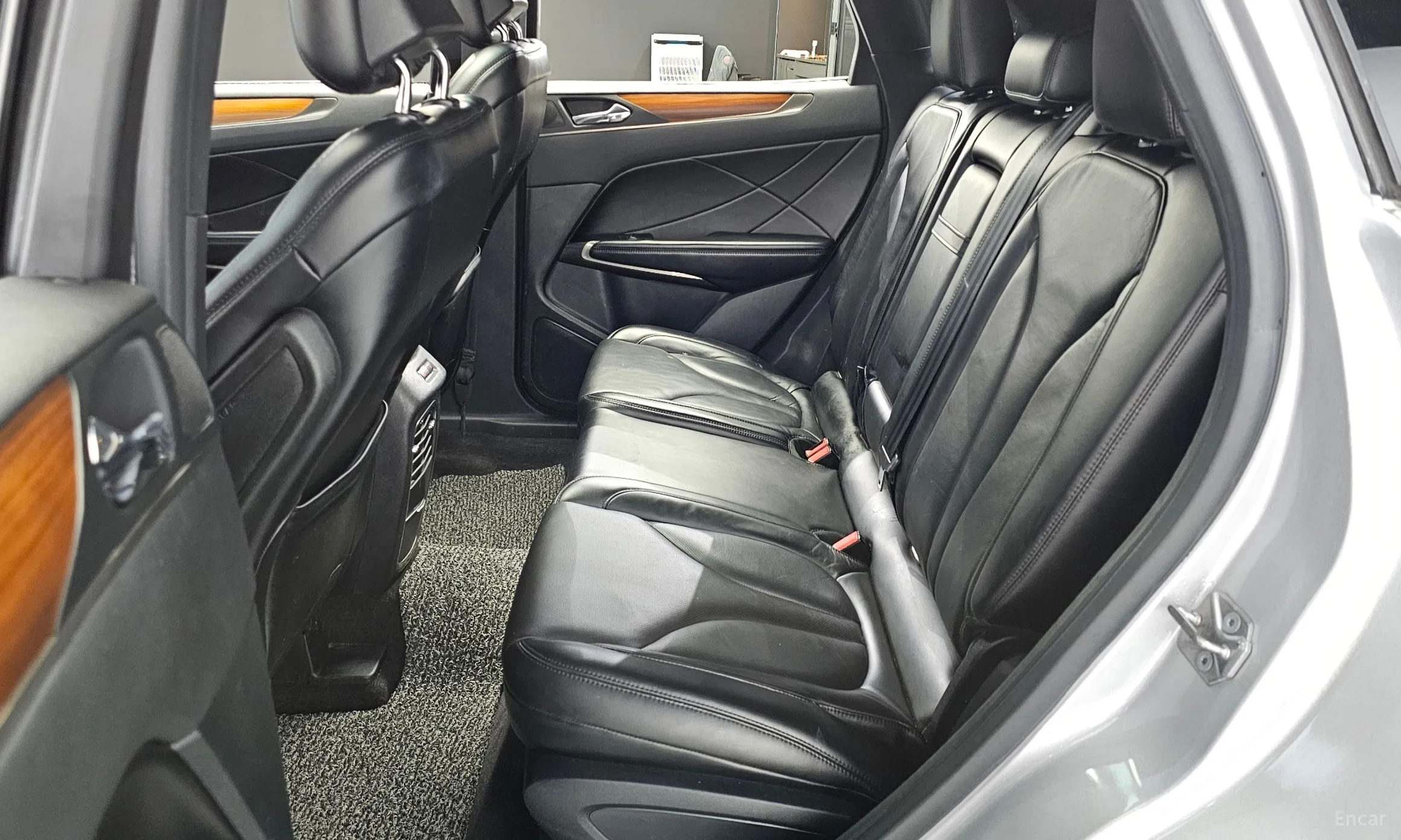 Lincoln MKC превью 12