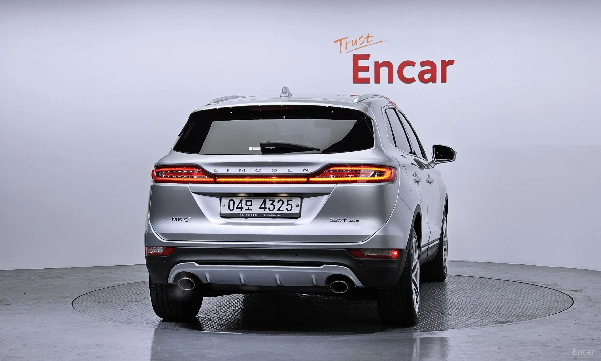Lincoln MKC превью 4