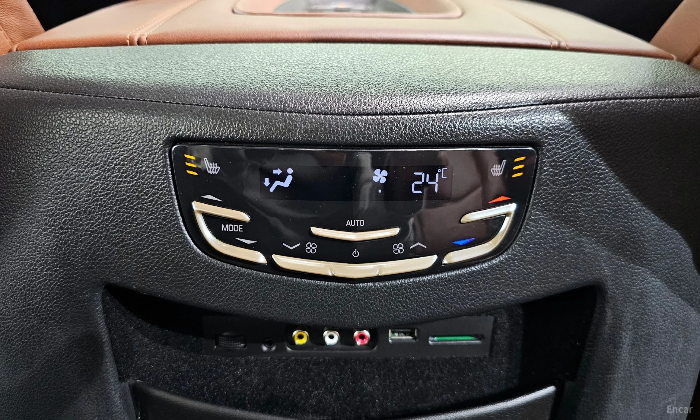 Cadillac Escalade превью 16