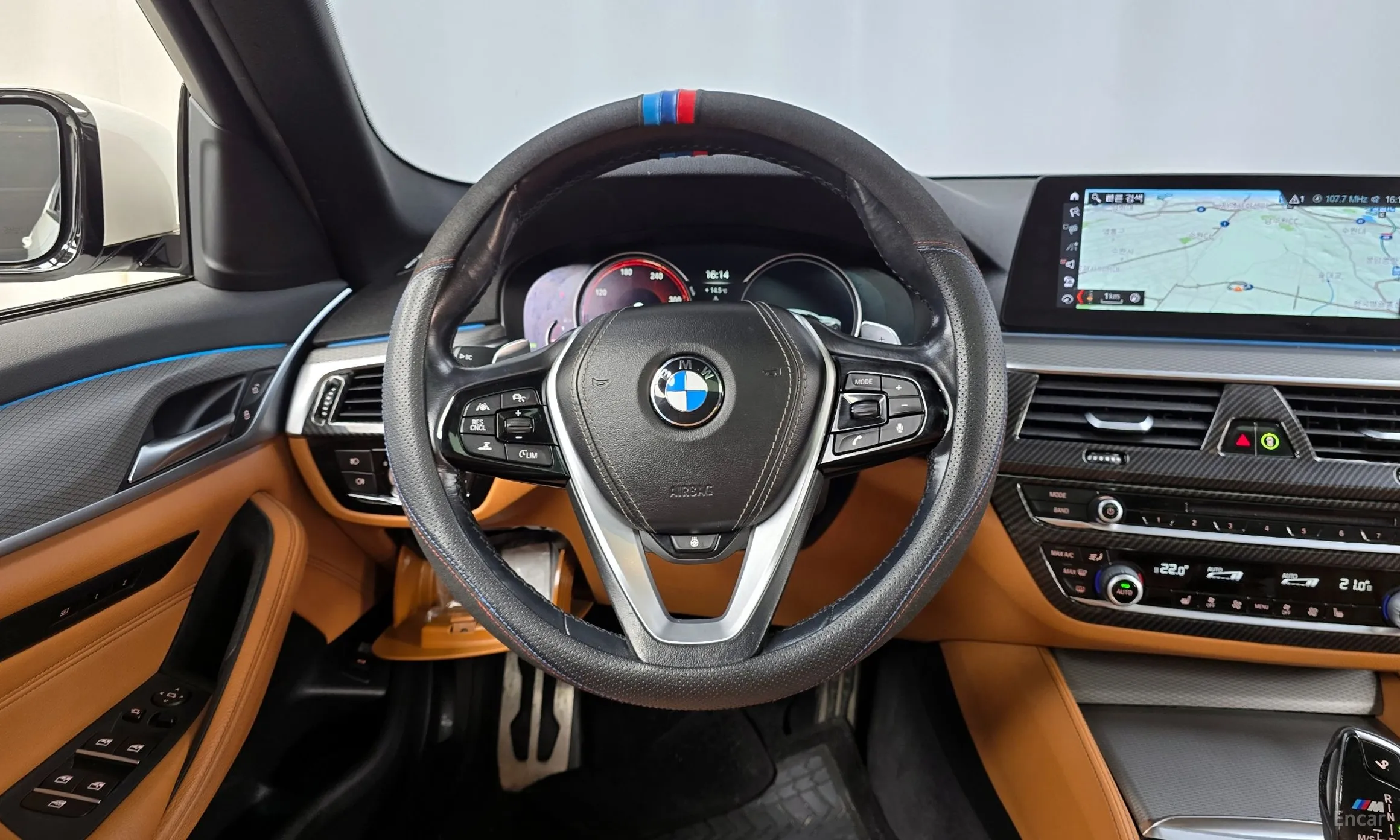 BMW 5 Series (G30) превью 13