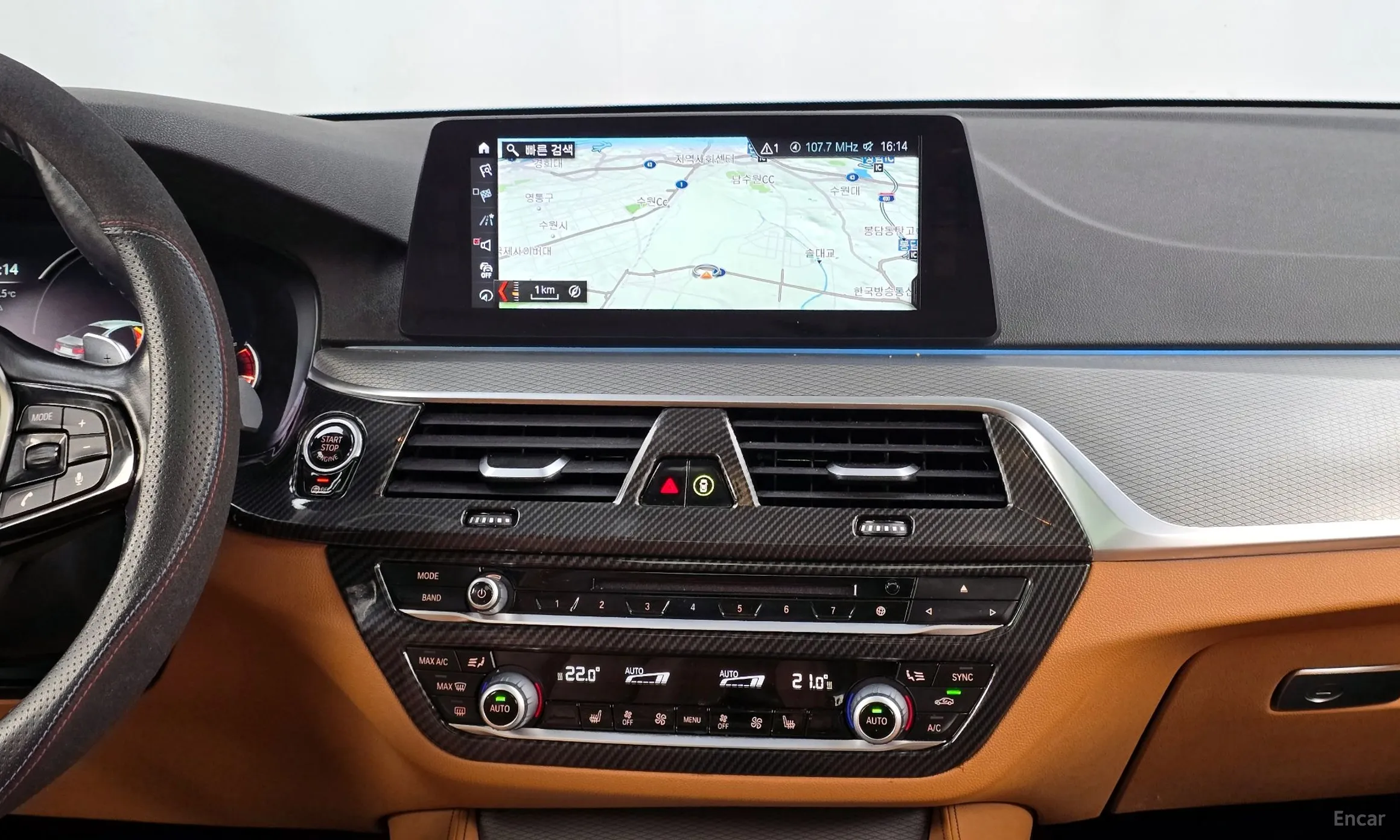 BMW 5 Series (G30) превью 14