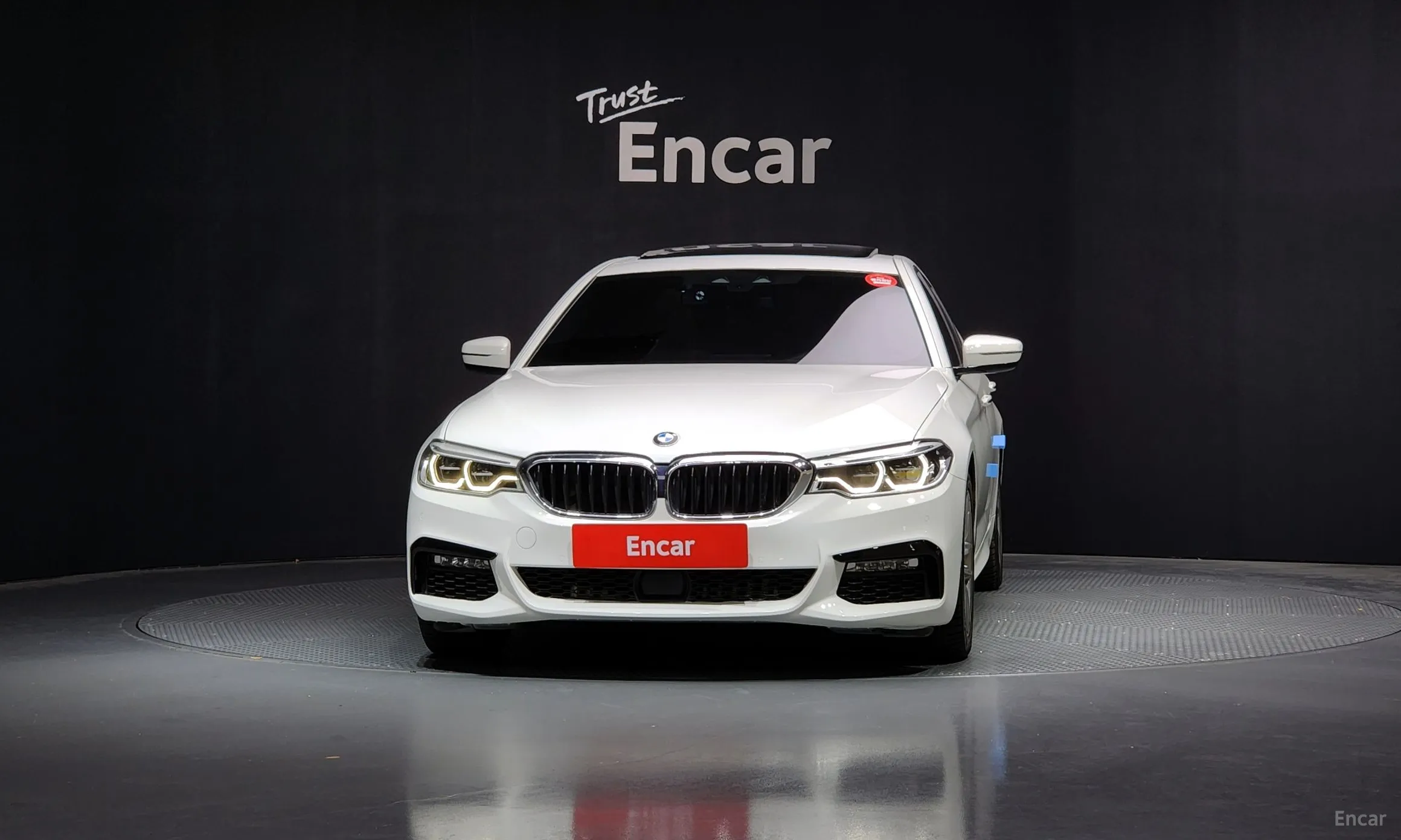 BMW 5 Series (G30) превью 3