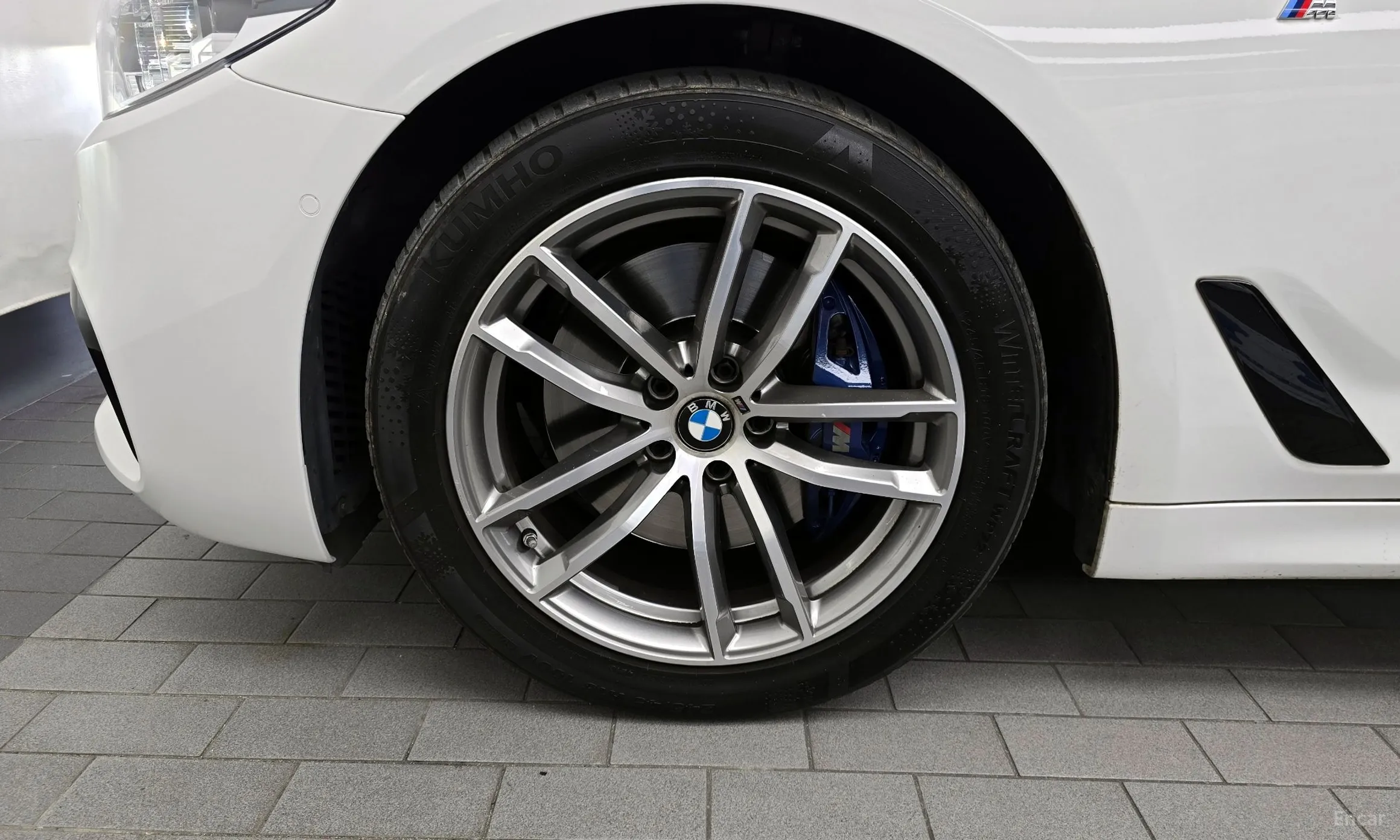 BMW 5 Series (G30) превью 5