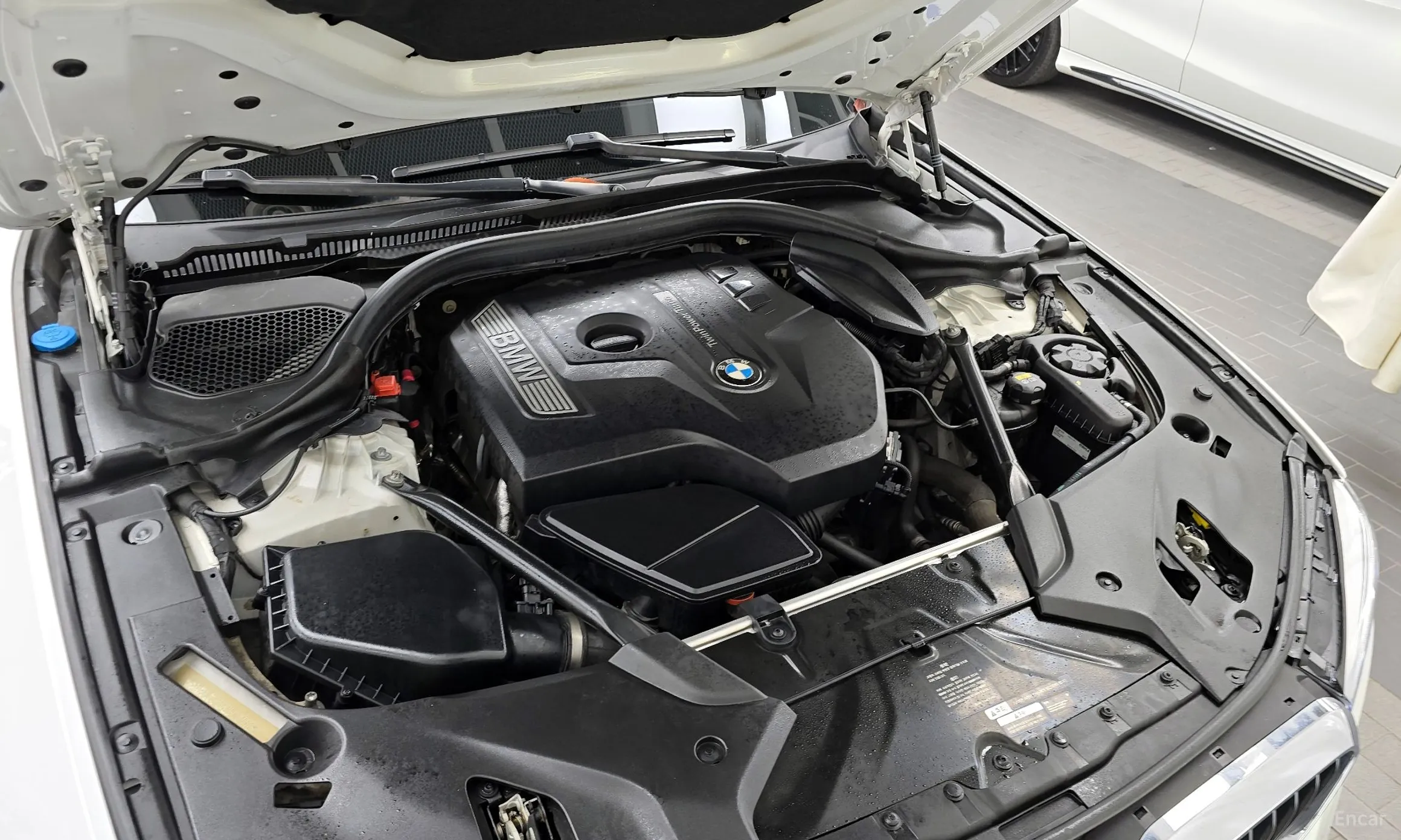 BMW 5 Series (G30) превью 6