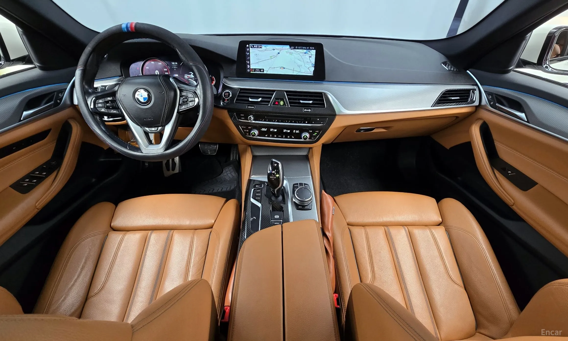 BMW 5 Series (G30) превью 7