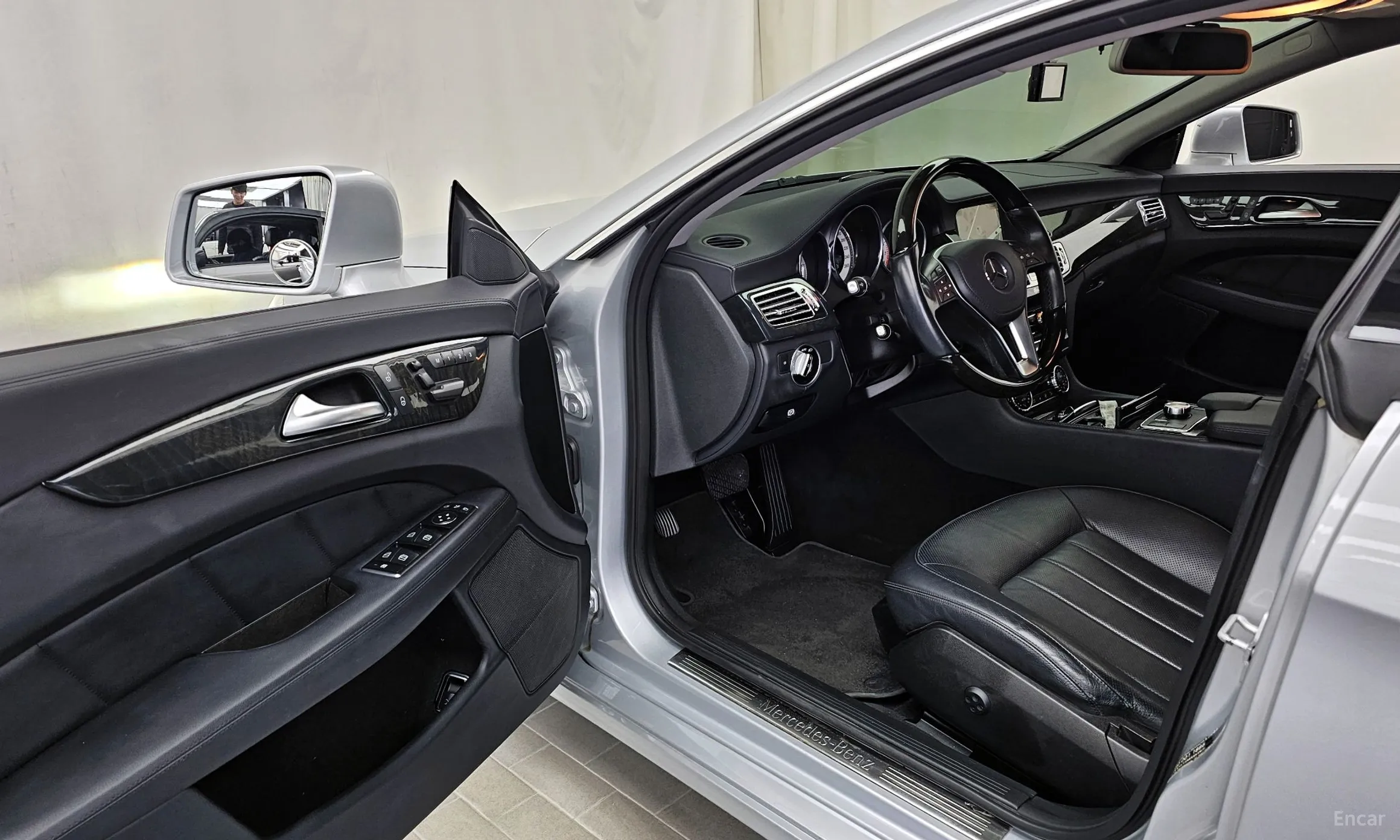 Mercedes Benz CLS-Class W218 превью 10
