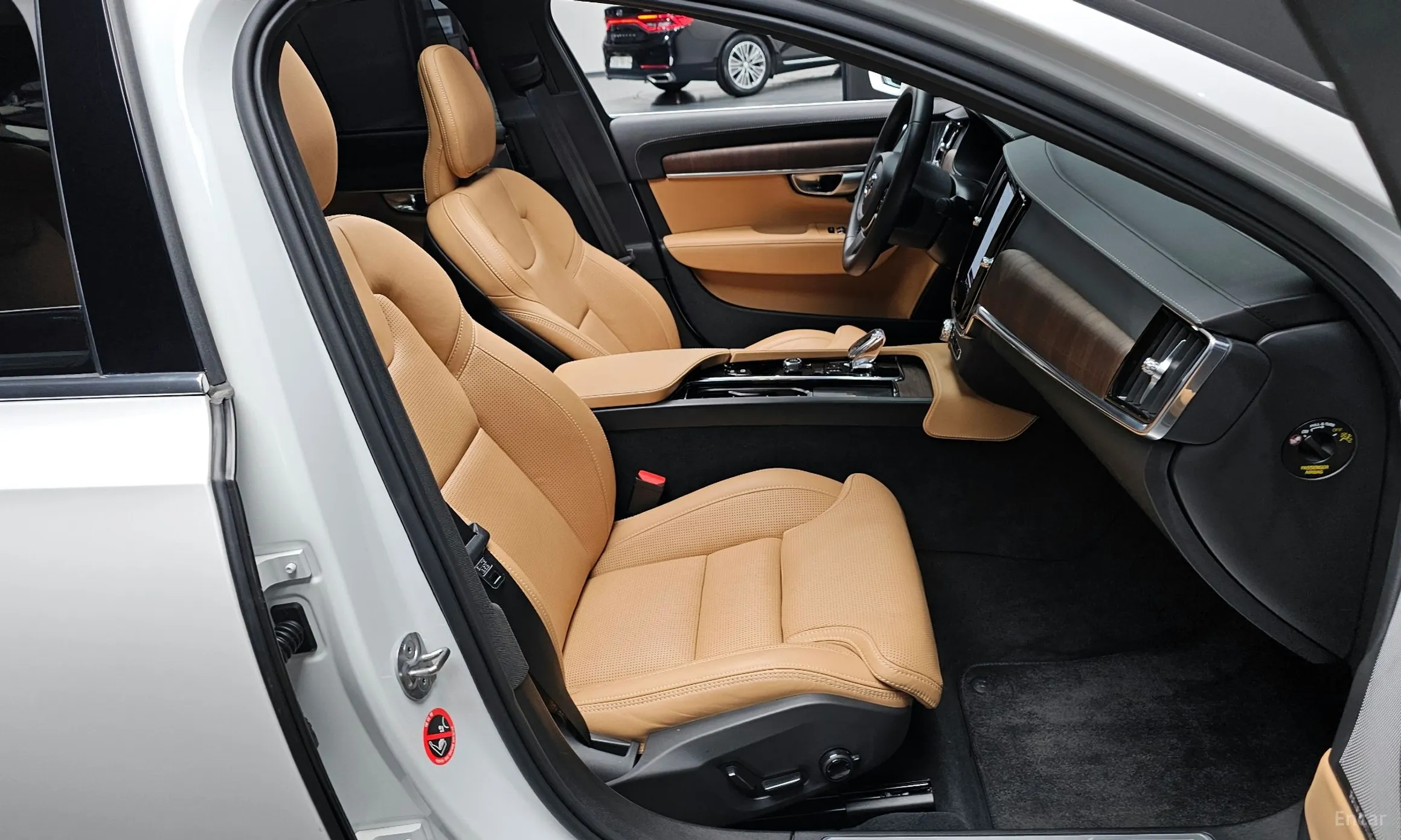 Volvo S90 превью 10