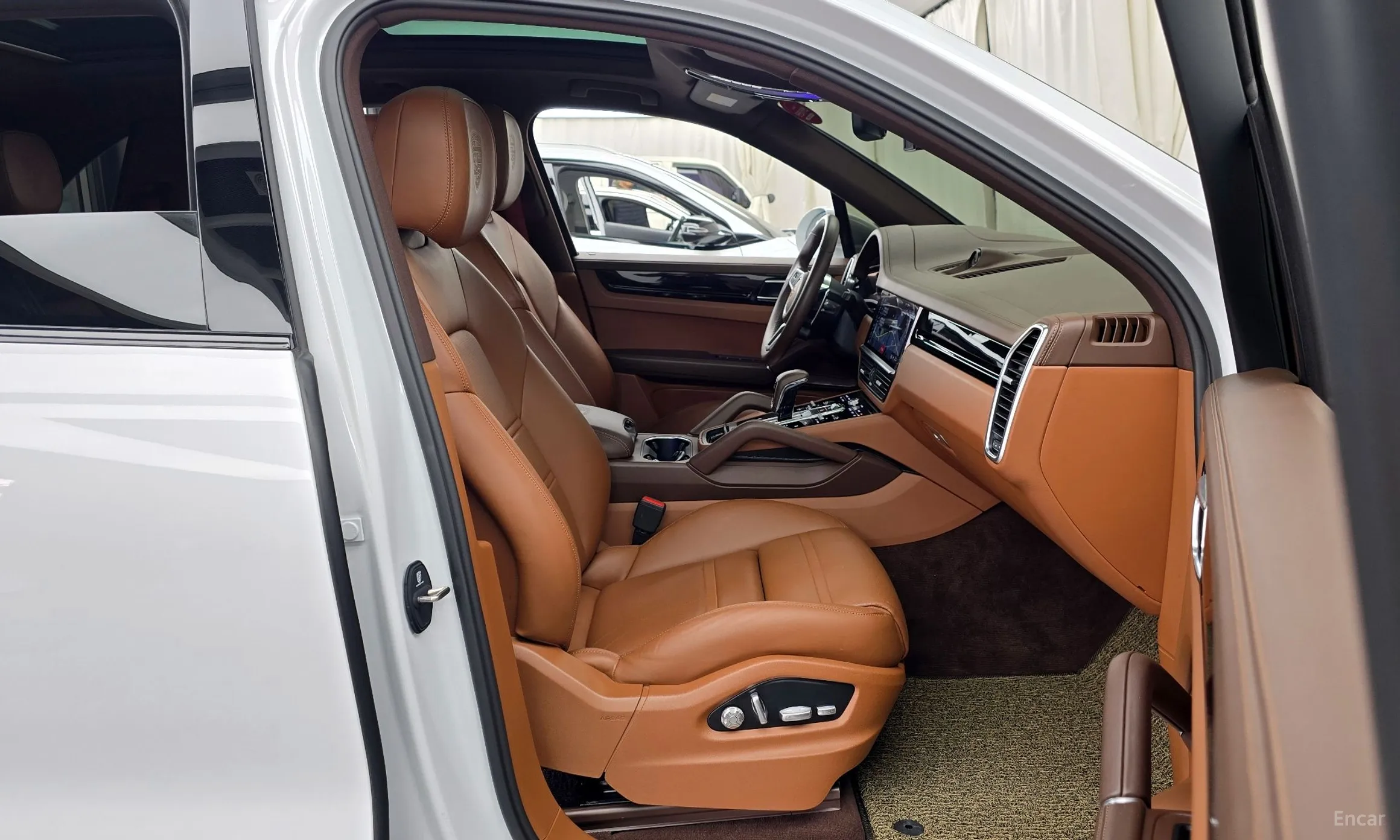 Porsche Cayenne (PO536) превью 11