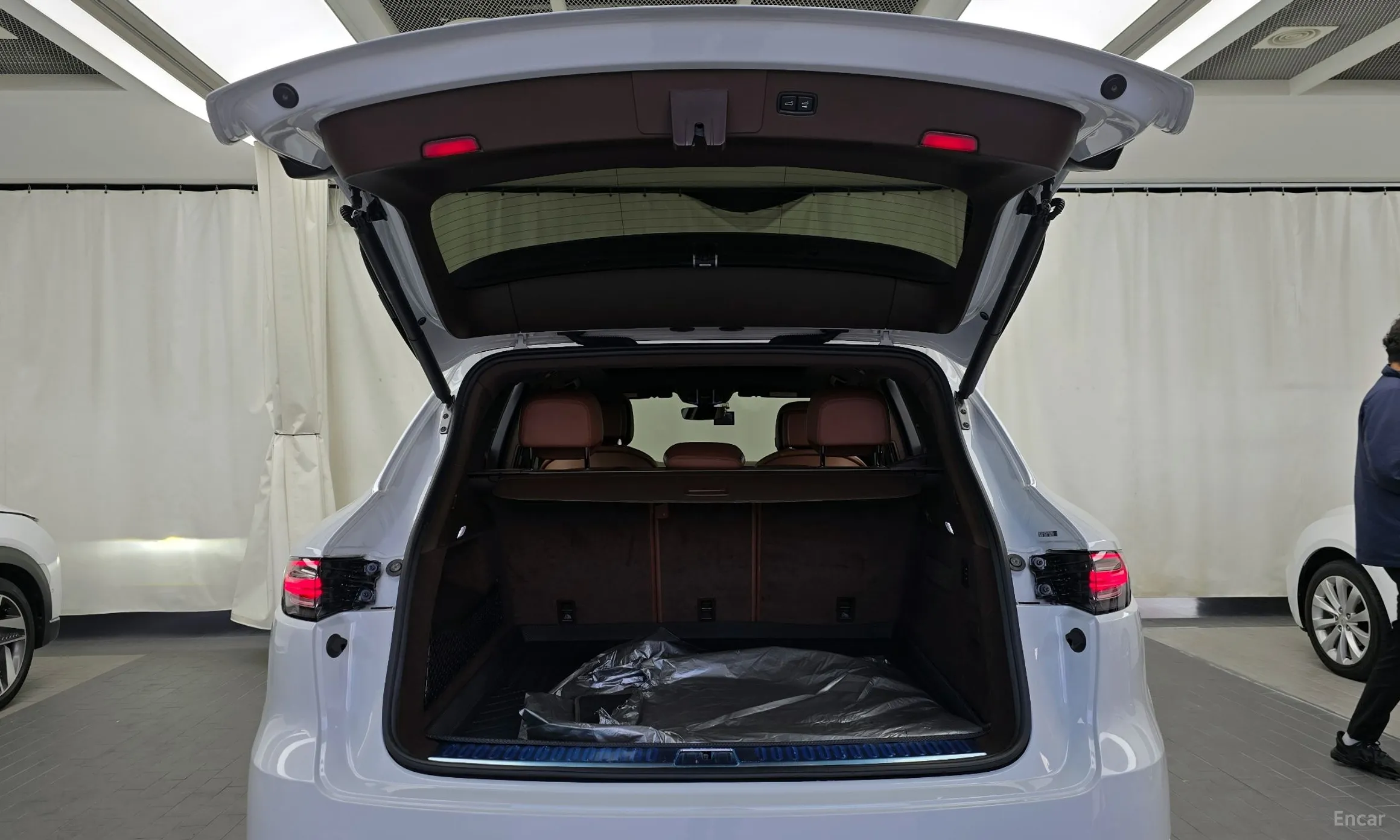 Porsche Cayenne (PO536) превью 20