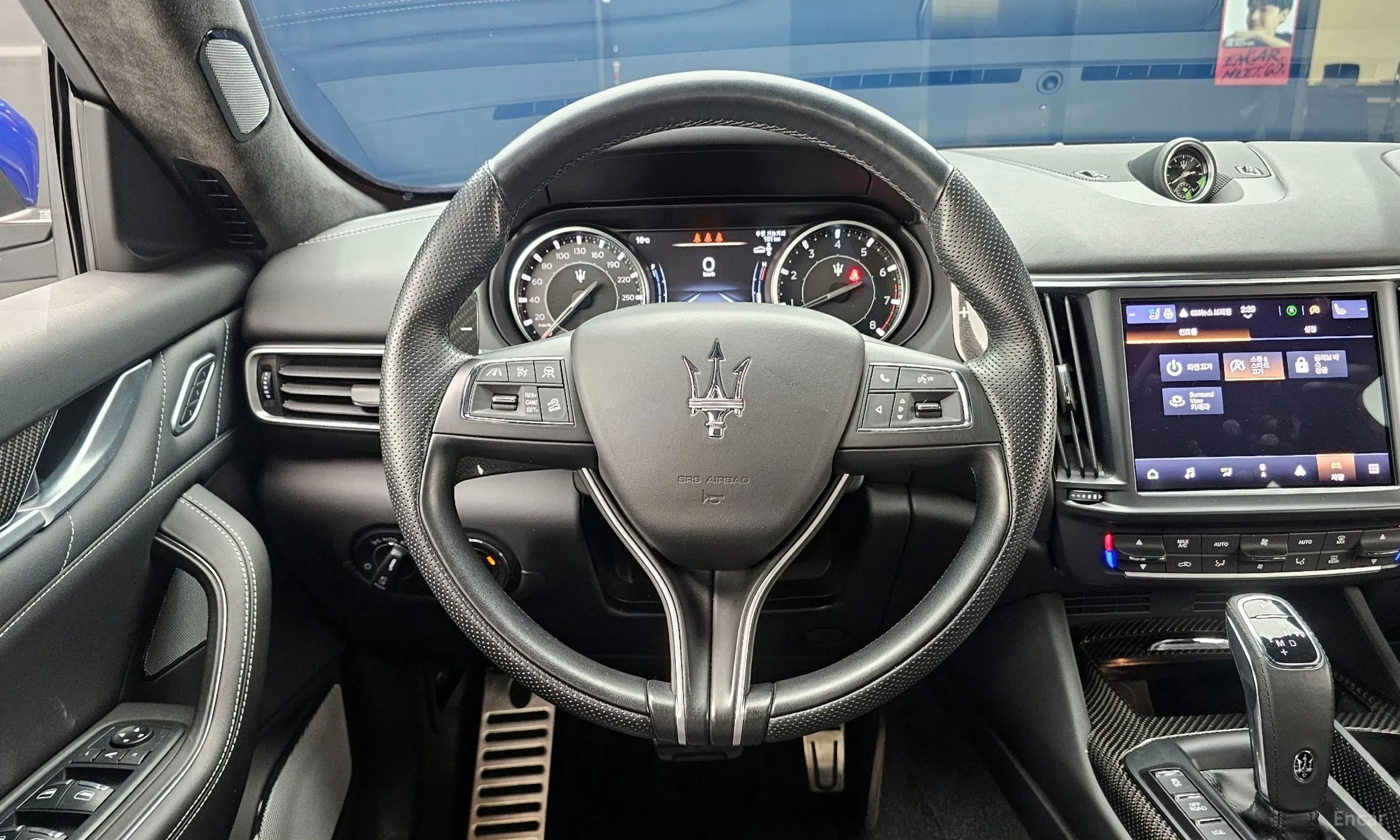 Maserati Levante превью 14