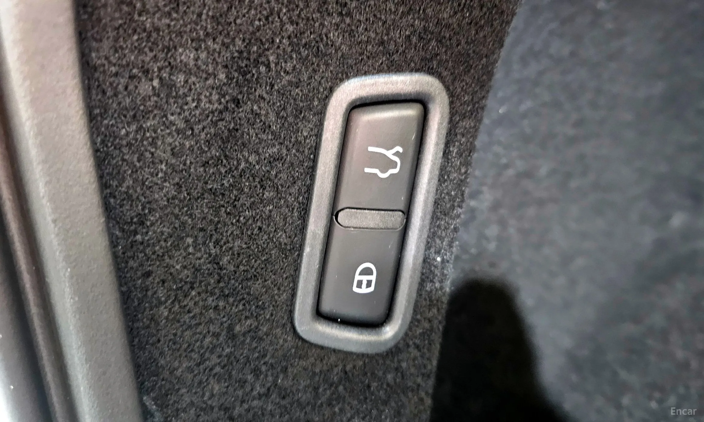 Maserati Levante превью 20