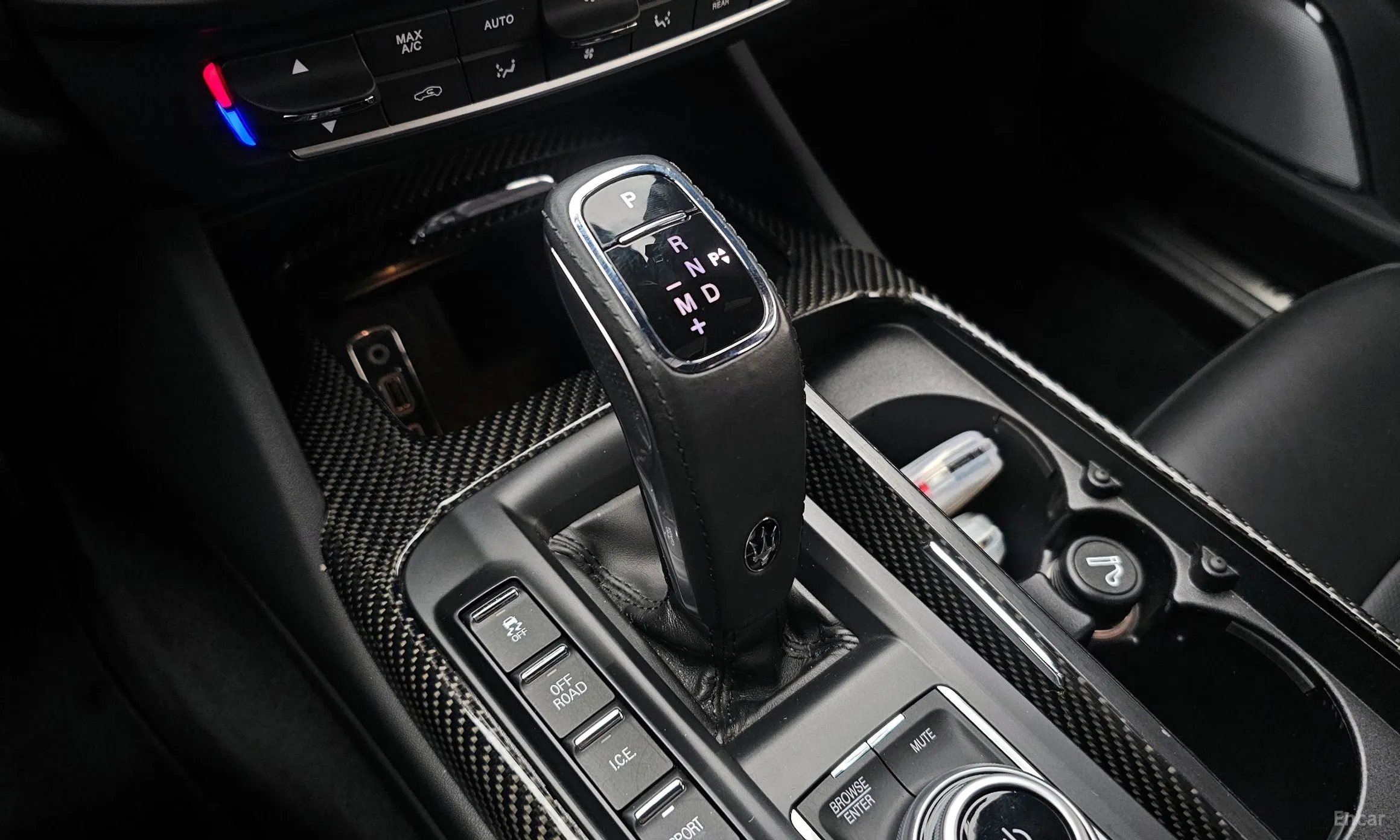 Maserati Levante превью 9