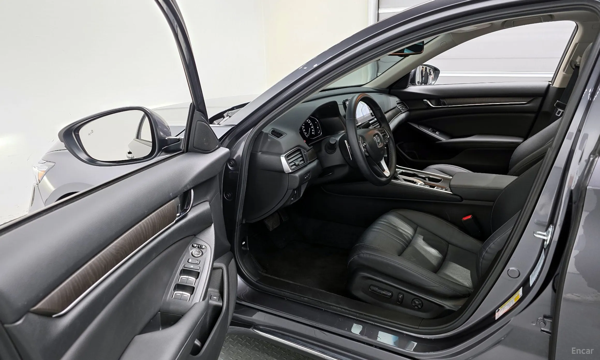 Honda Accord 10th Generation превью 11