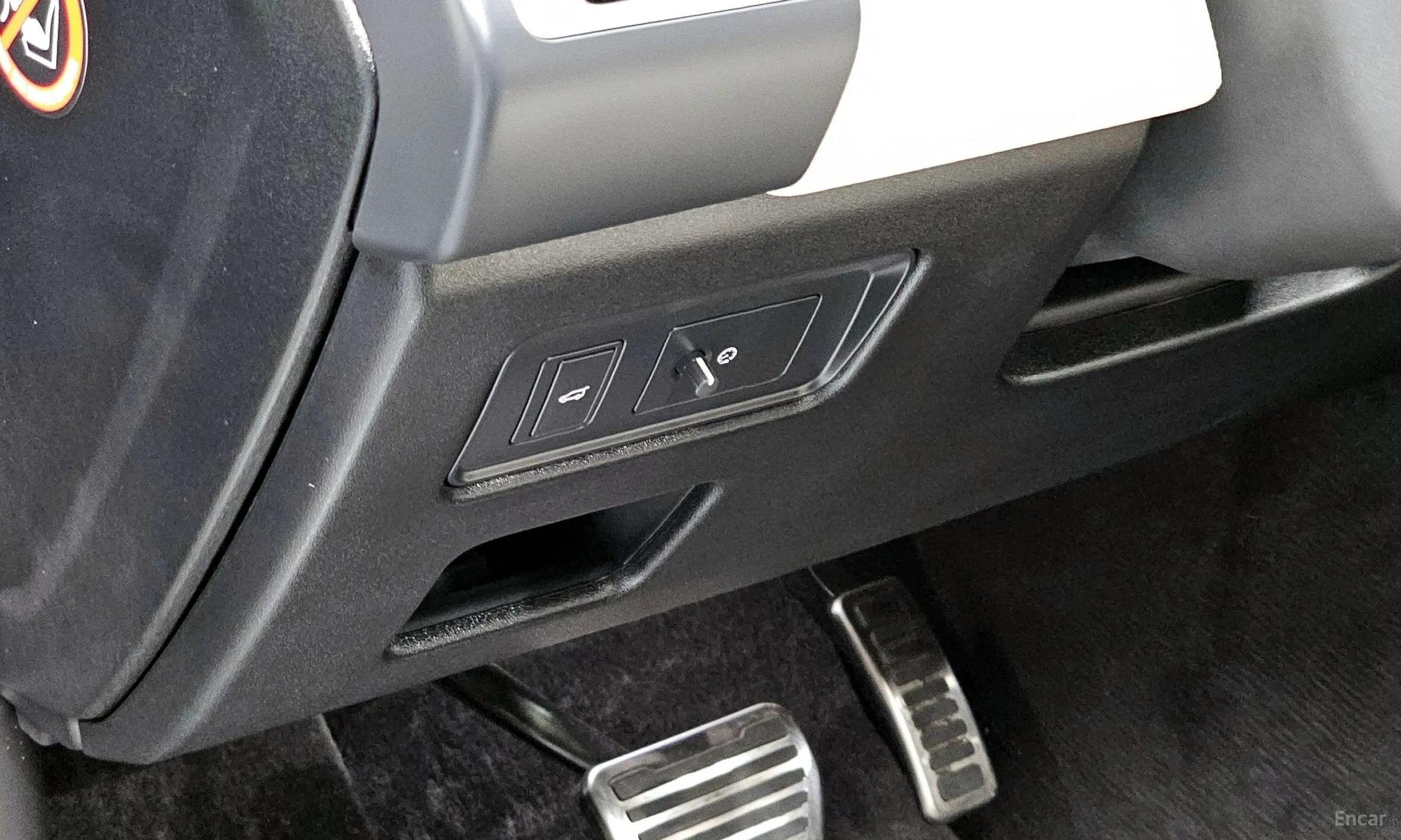 Land Rover Discovery 5 превью 14